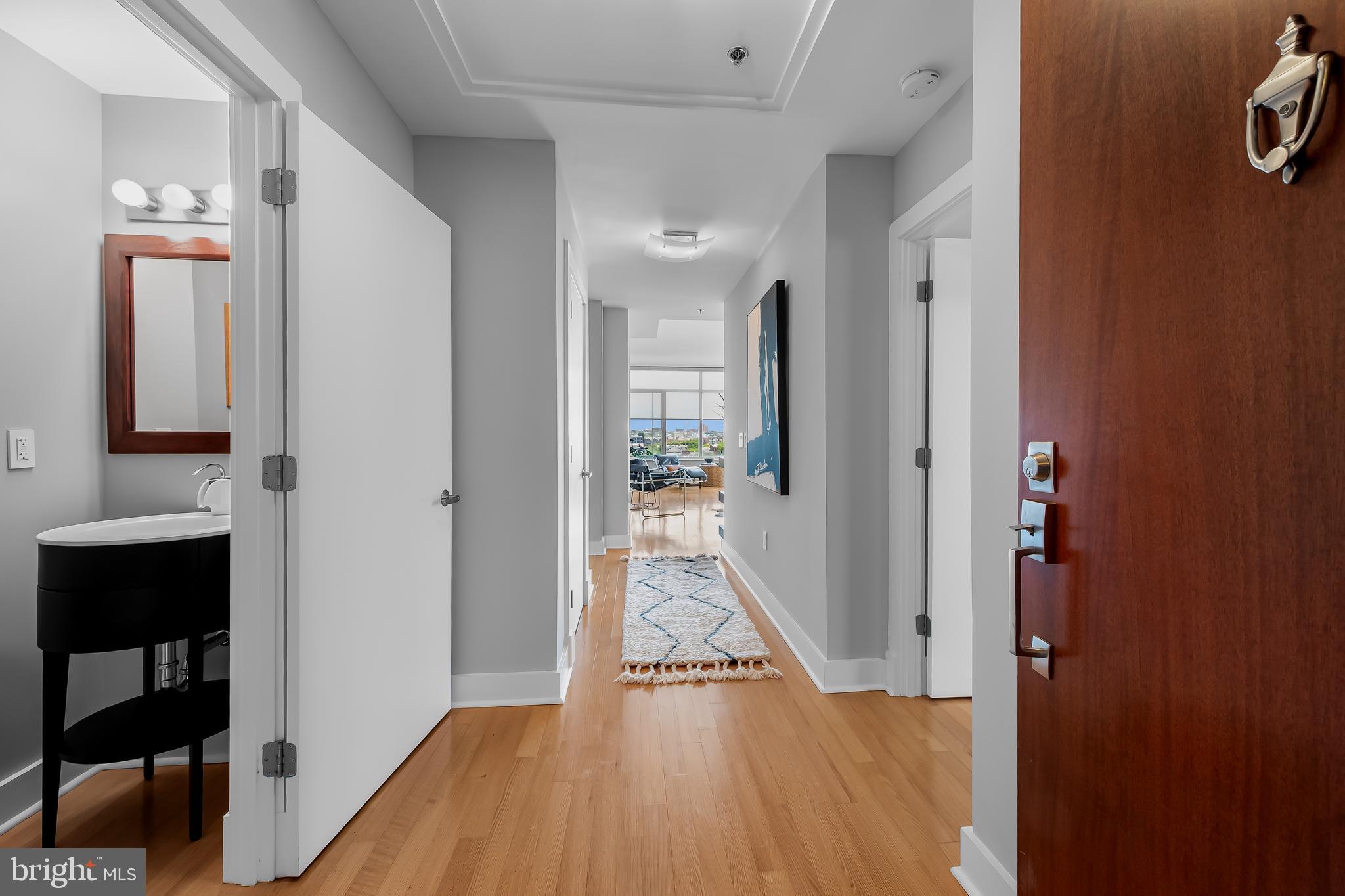 HARBOR EAST - Residential