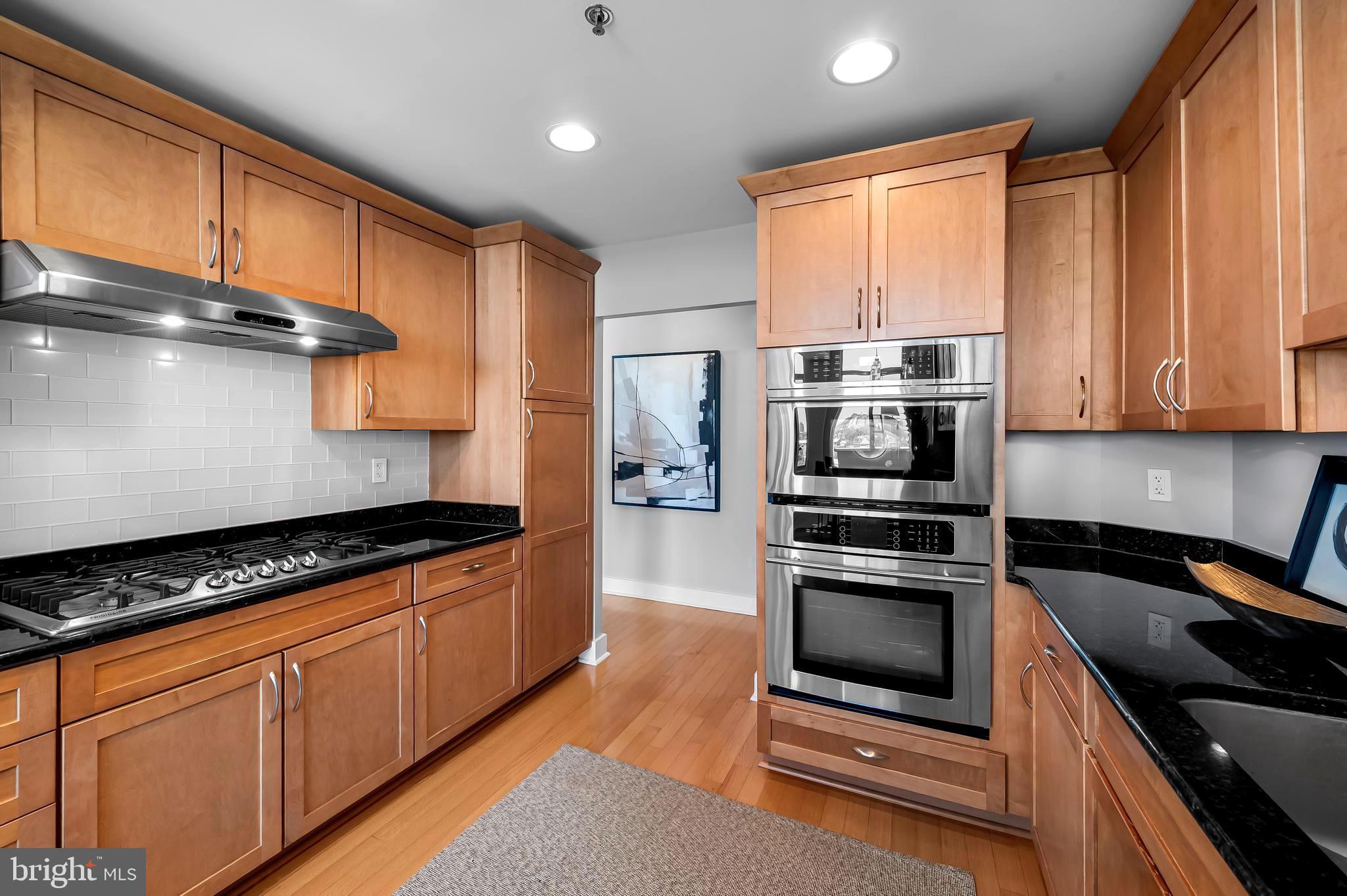 HARBOR EAST - Residential