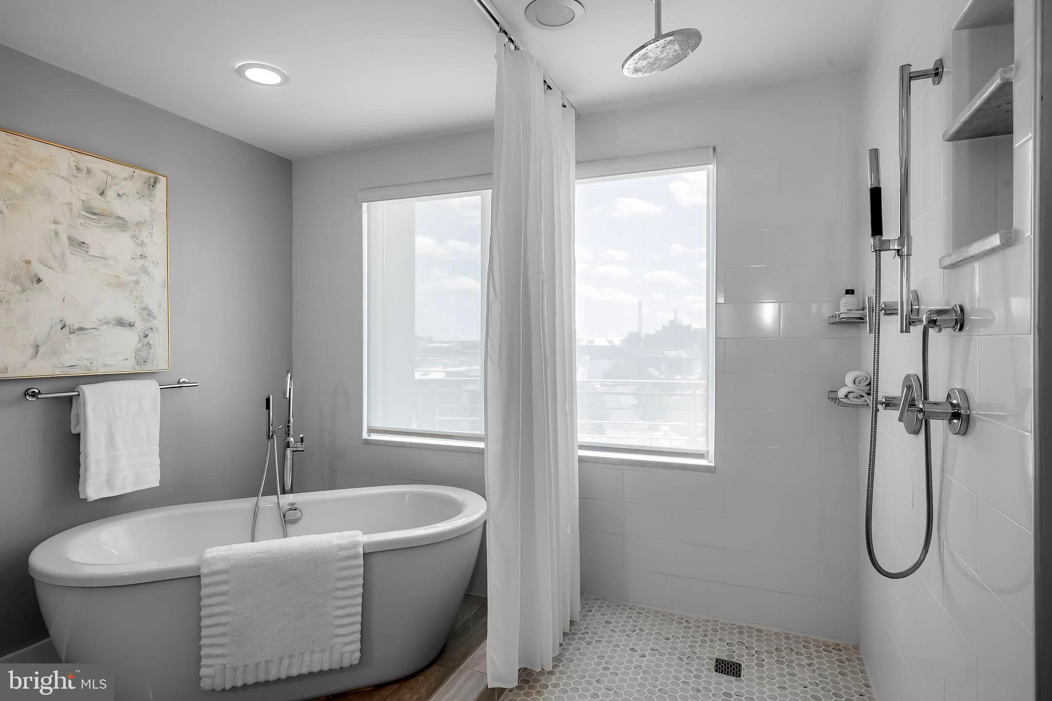 HARBOR EAST - Residential