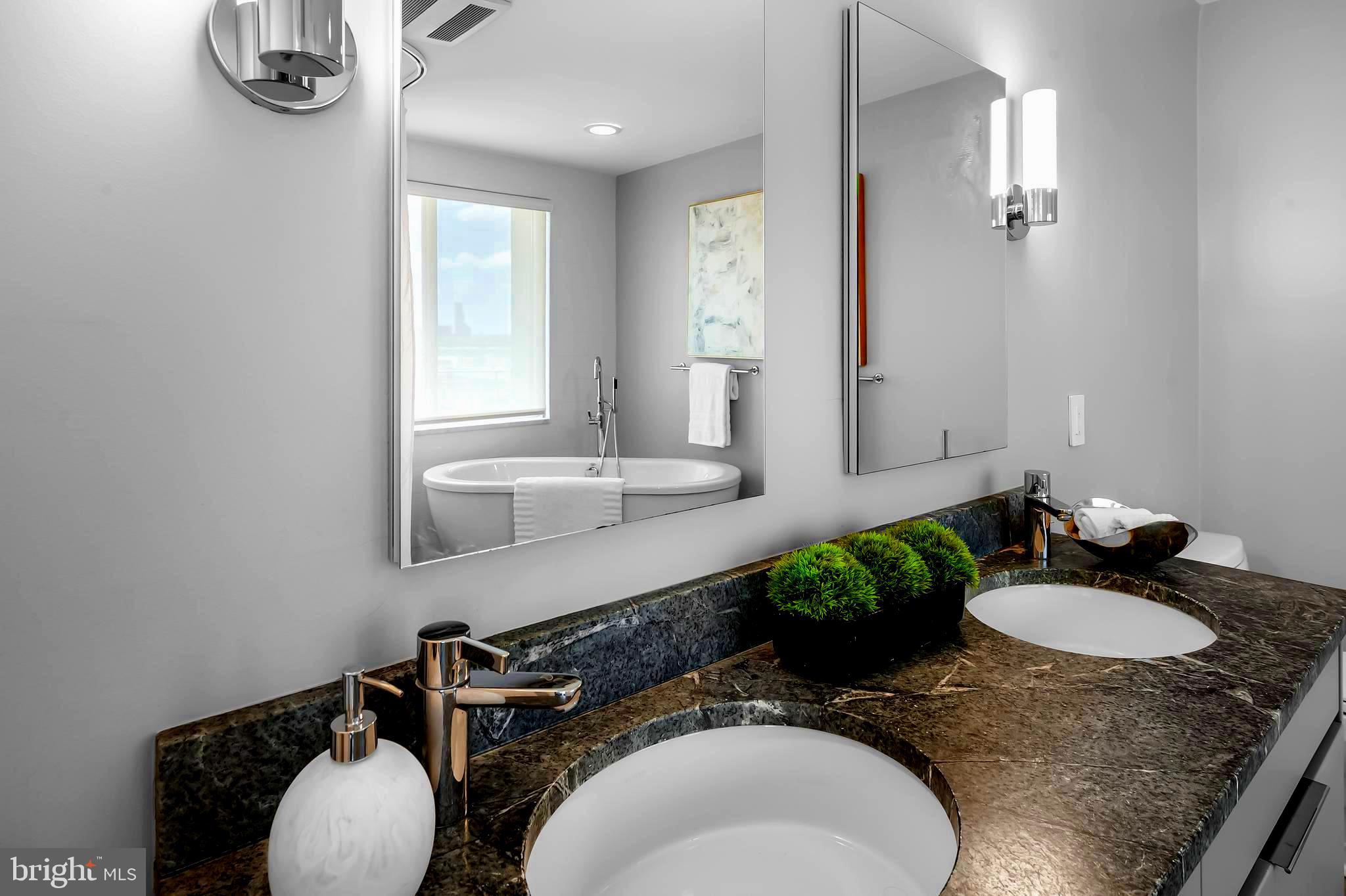 HARBOR EAST - Residential