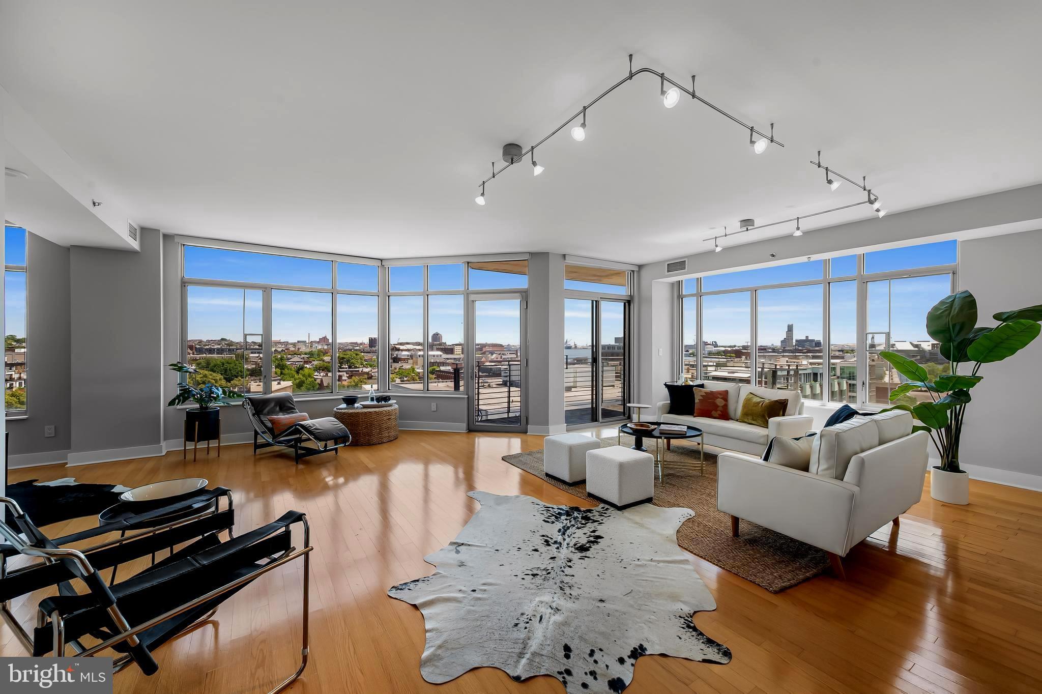 HARBOR EAST - Residential