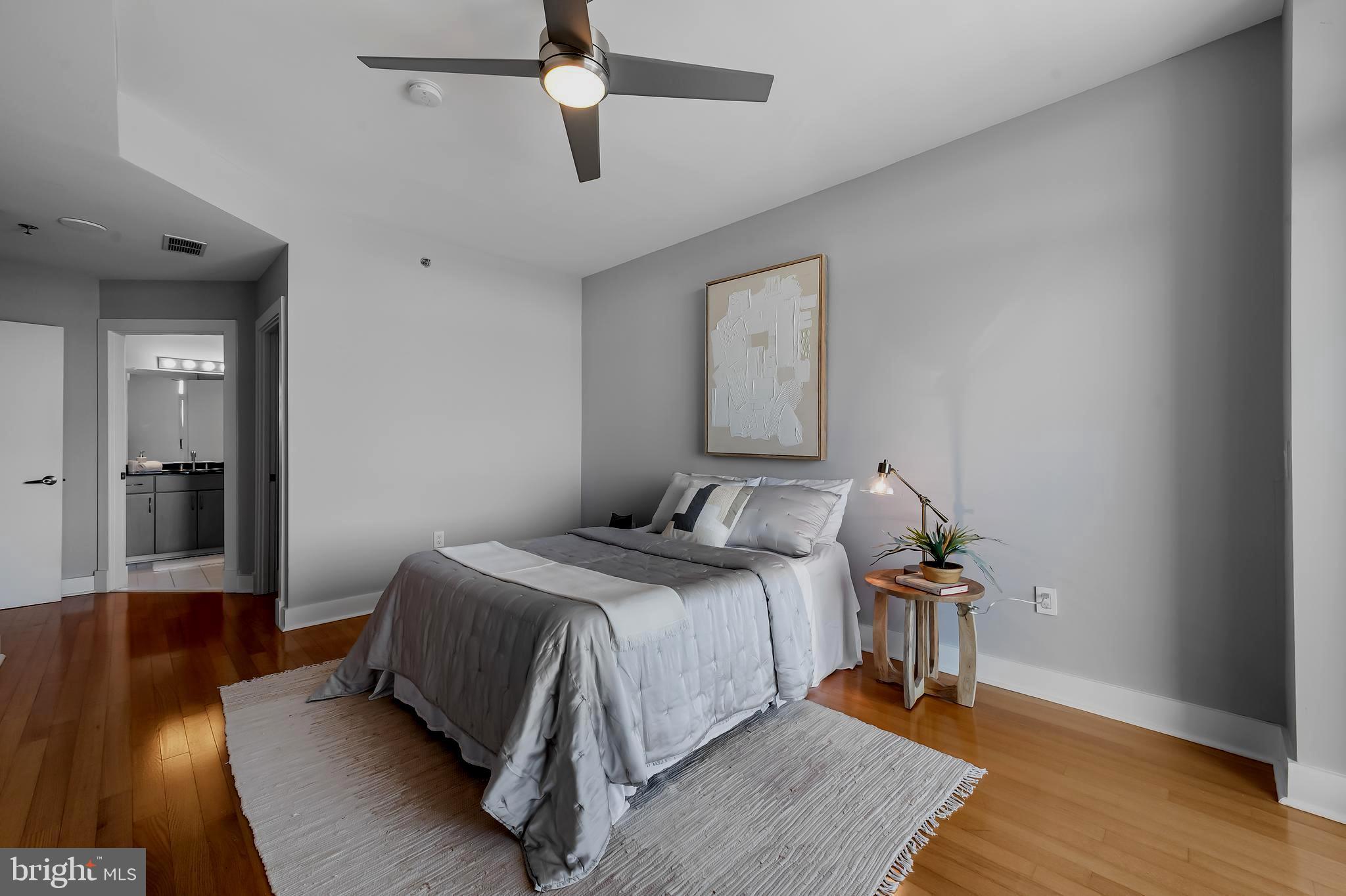 HARBOR EAST - Residential