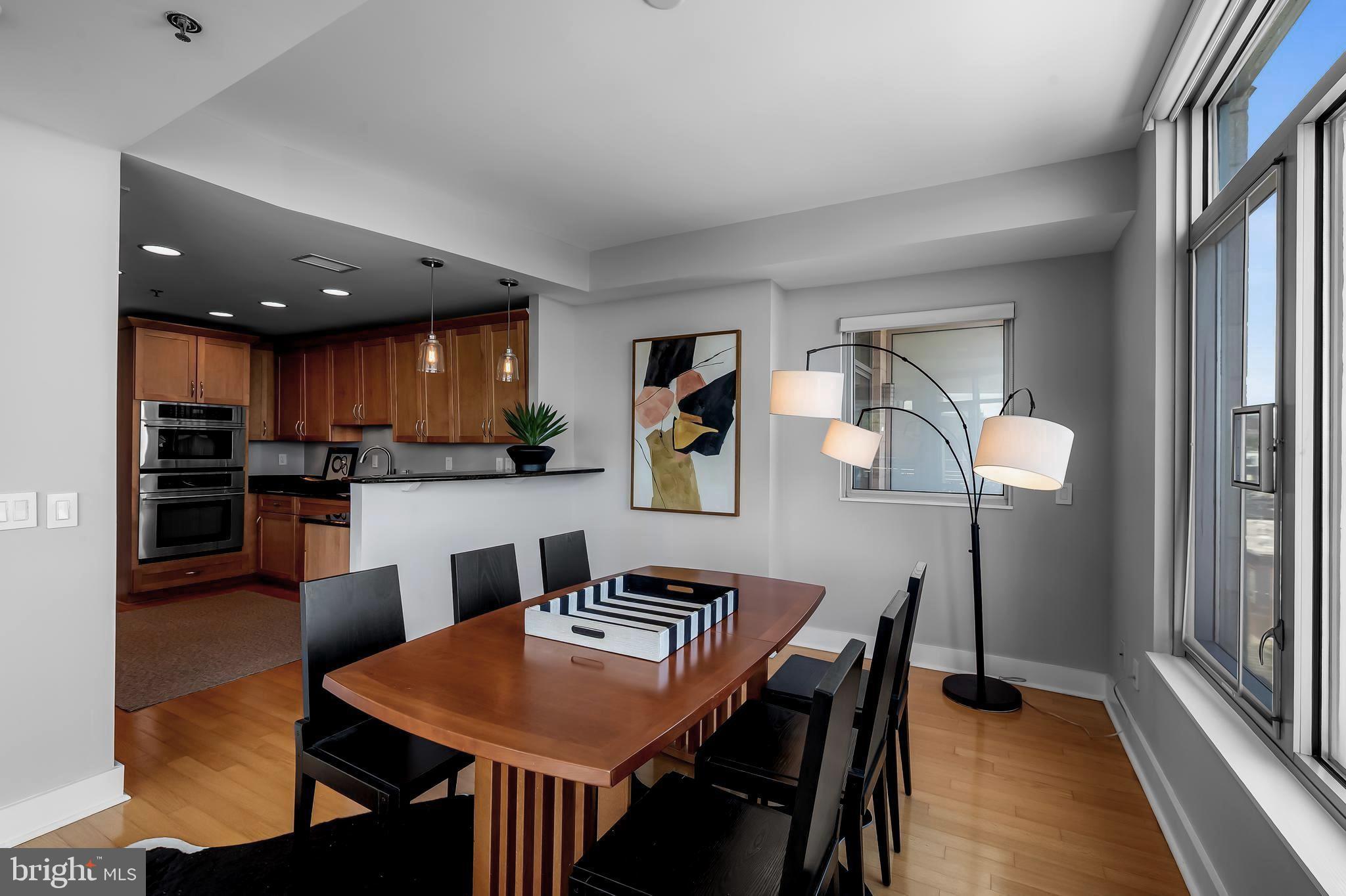 HARBOR EAST - Residential