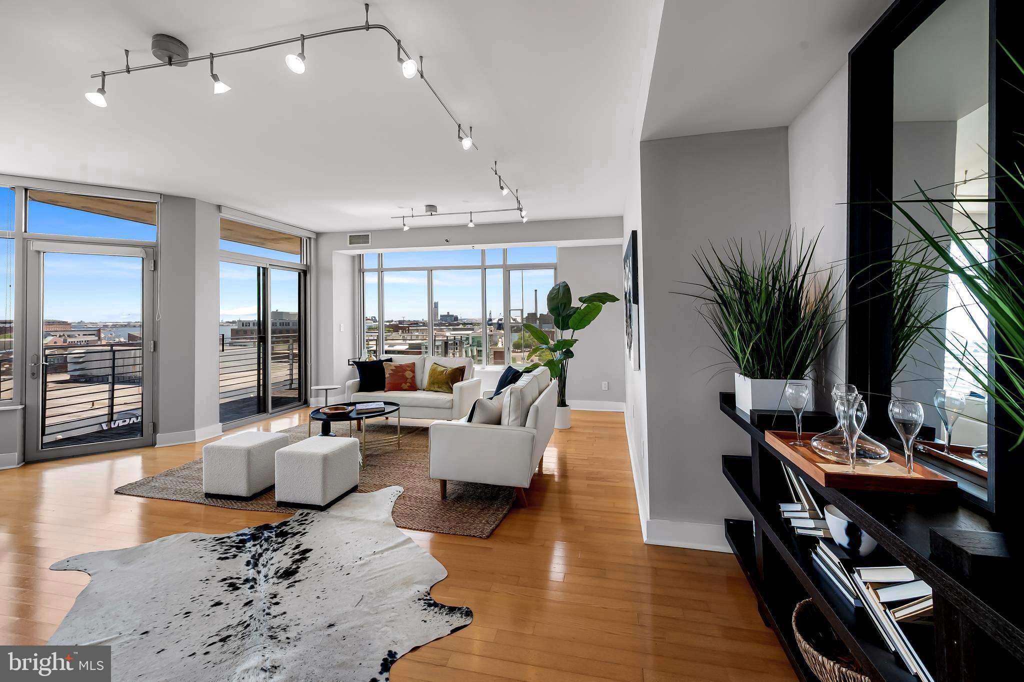 HARBOR EAST - Residential