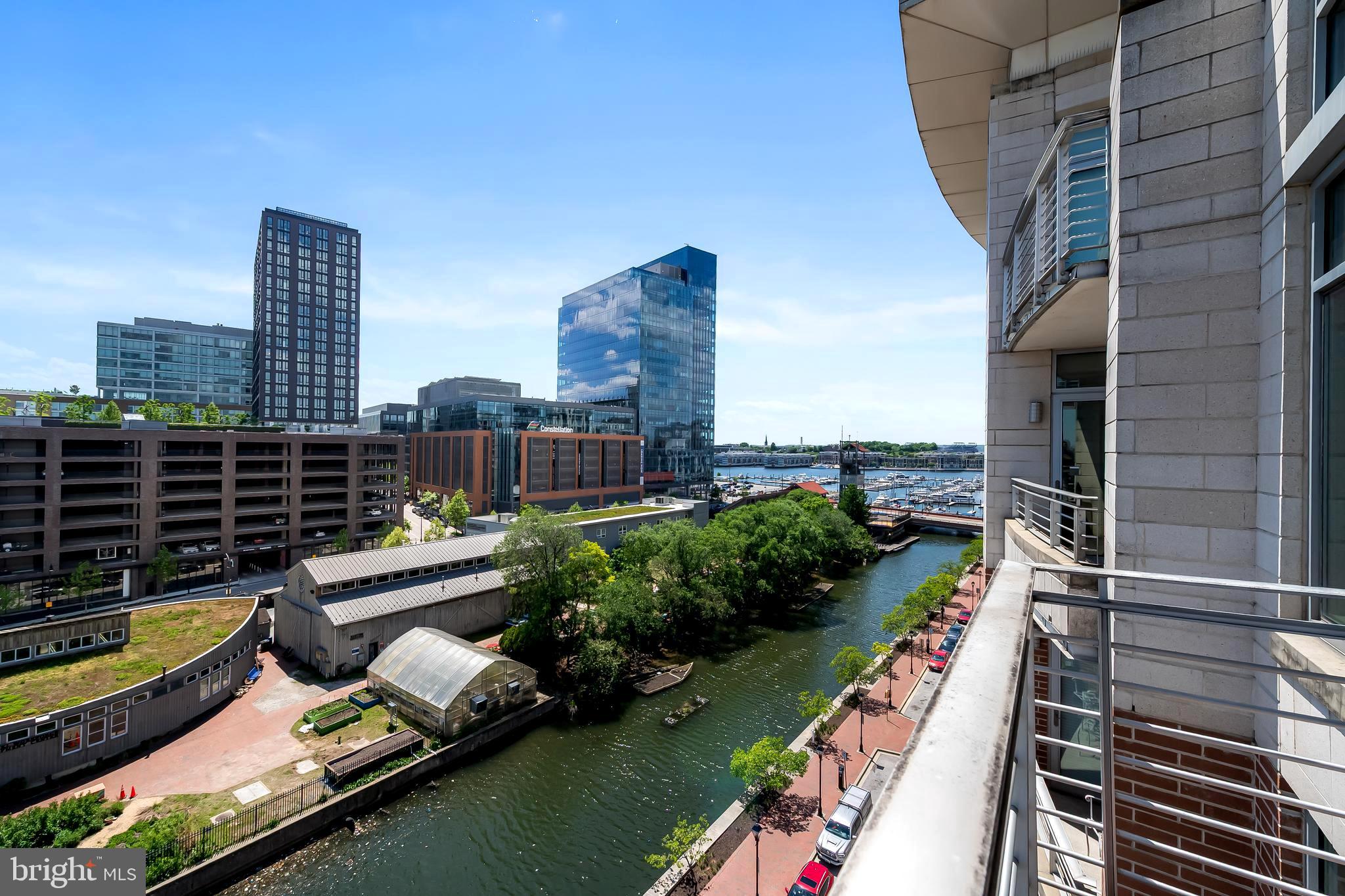 HARBOR EAST - Residential