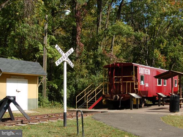 DOMINION HILLS - Residential