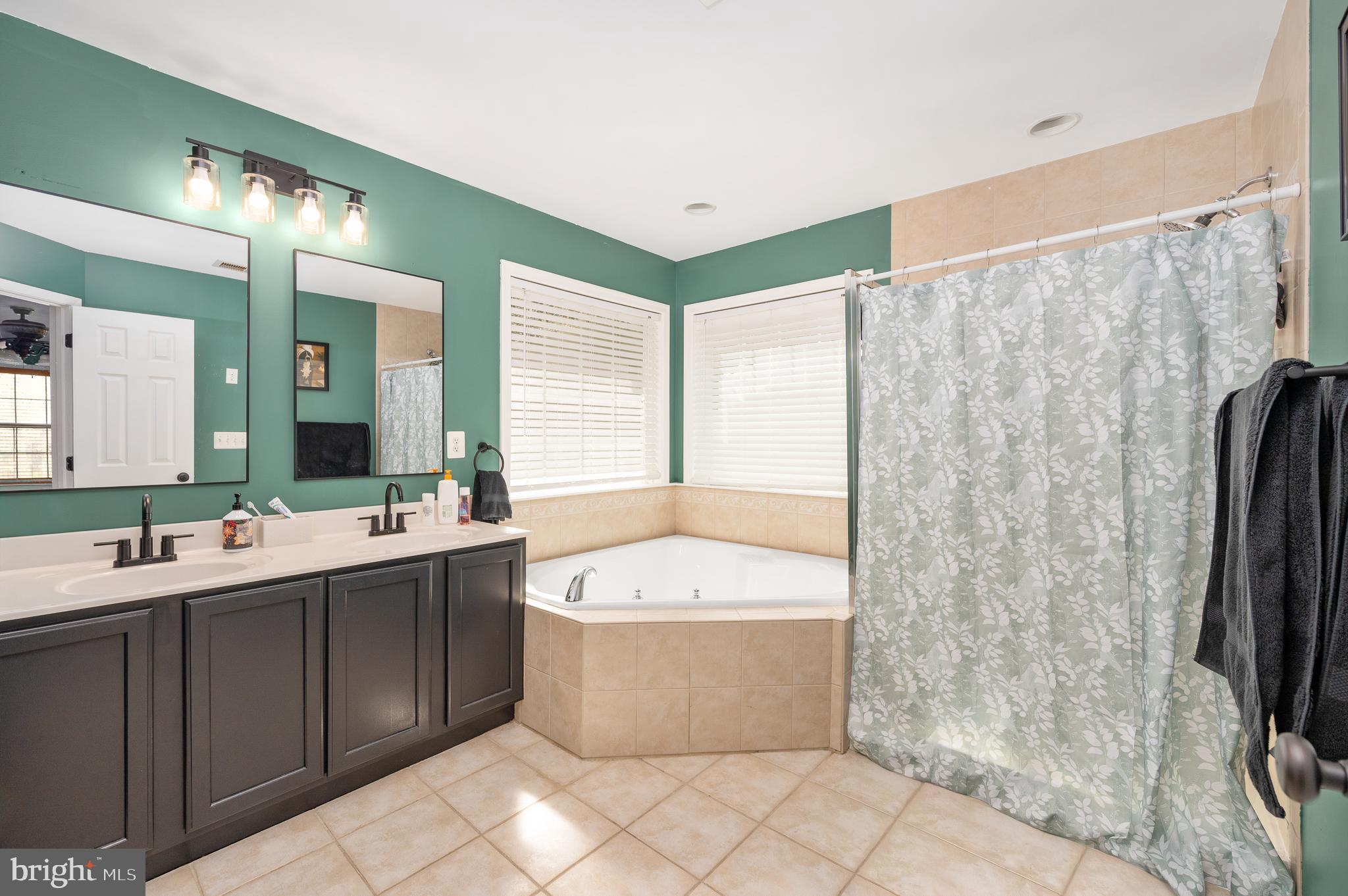 EDGEWOOD - Residential