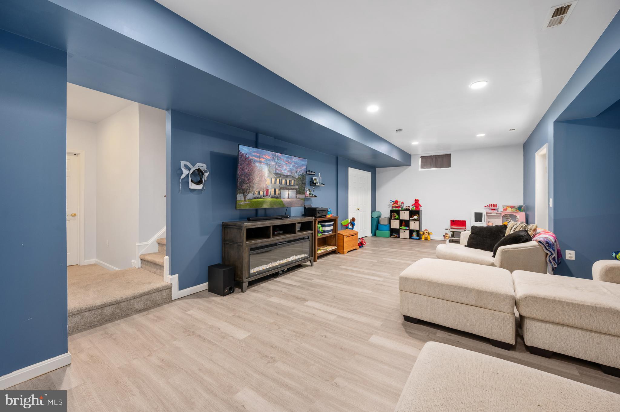 EDGEWOOD - Residential