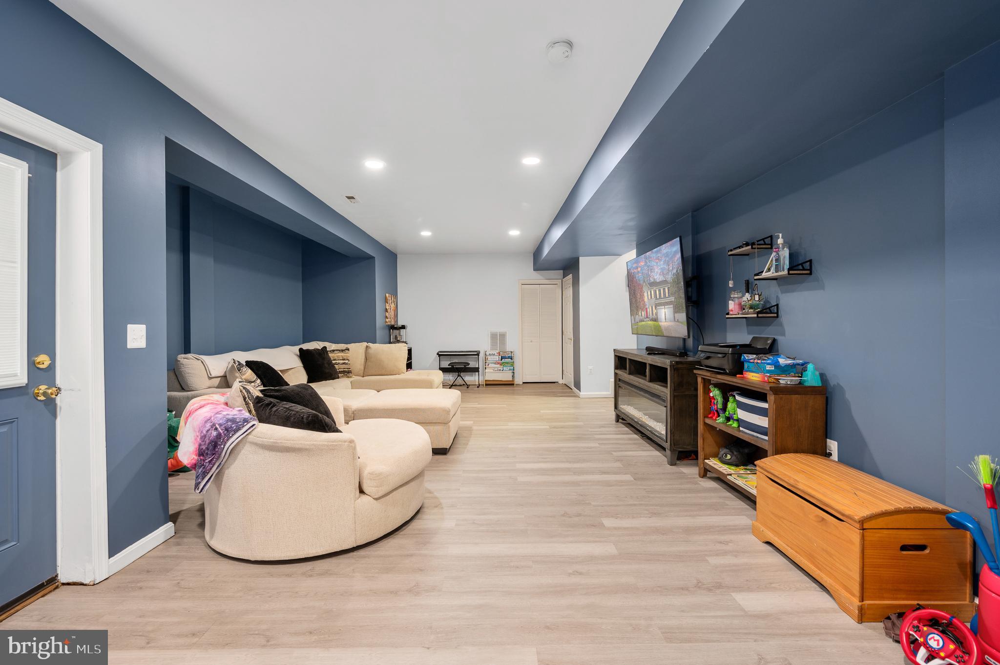 EDGEWOOD - Residential