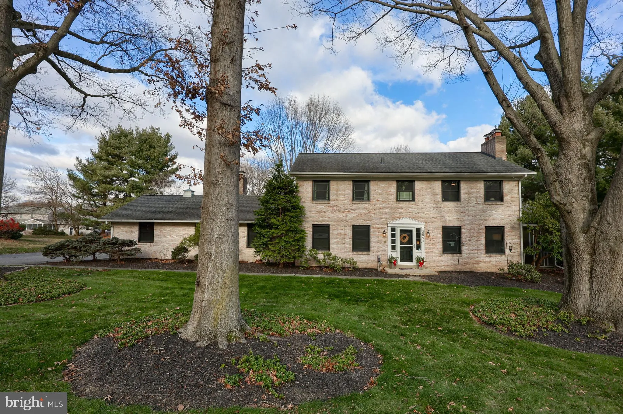 Lancaster, Pennsylvania 17601, United States, 4 Bedrooms Bedrooms, ,3 BathroomsBathrooms,Residential,Active,252824