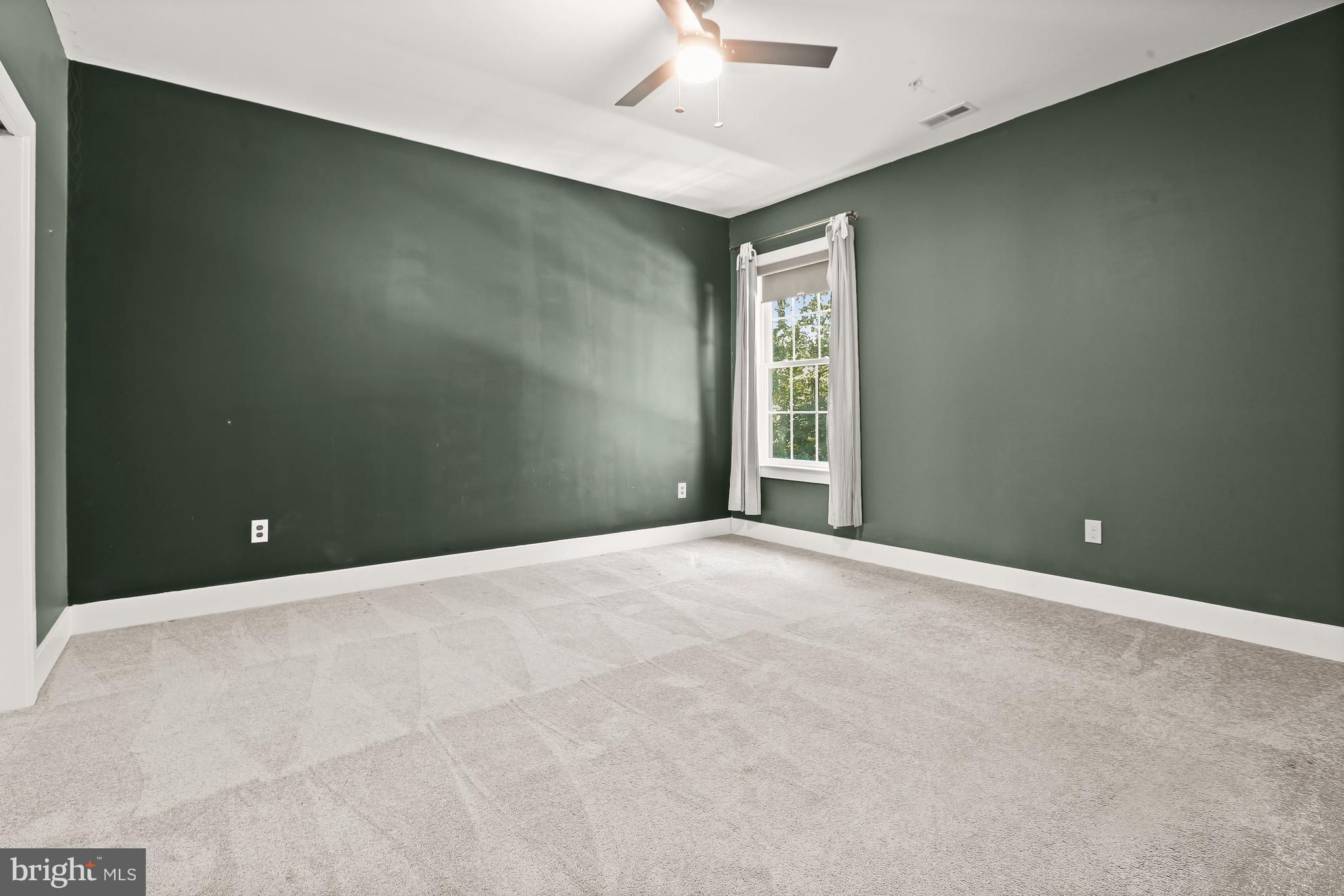 WINDSOR  MILL - Residential