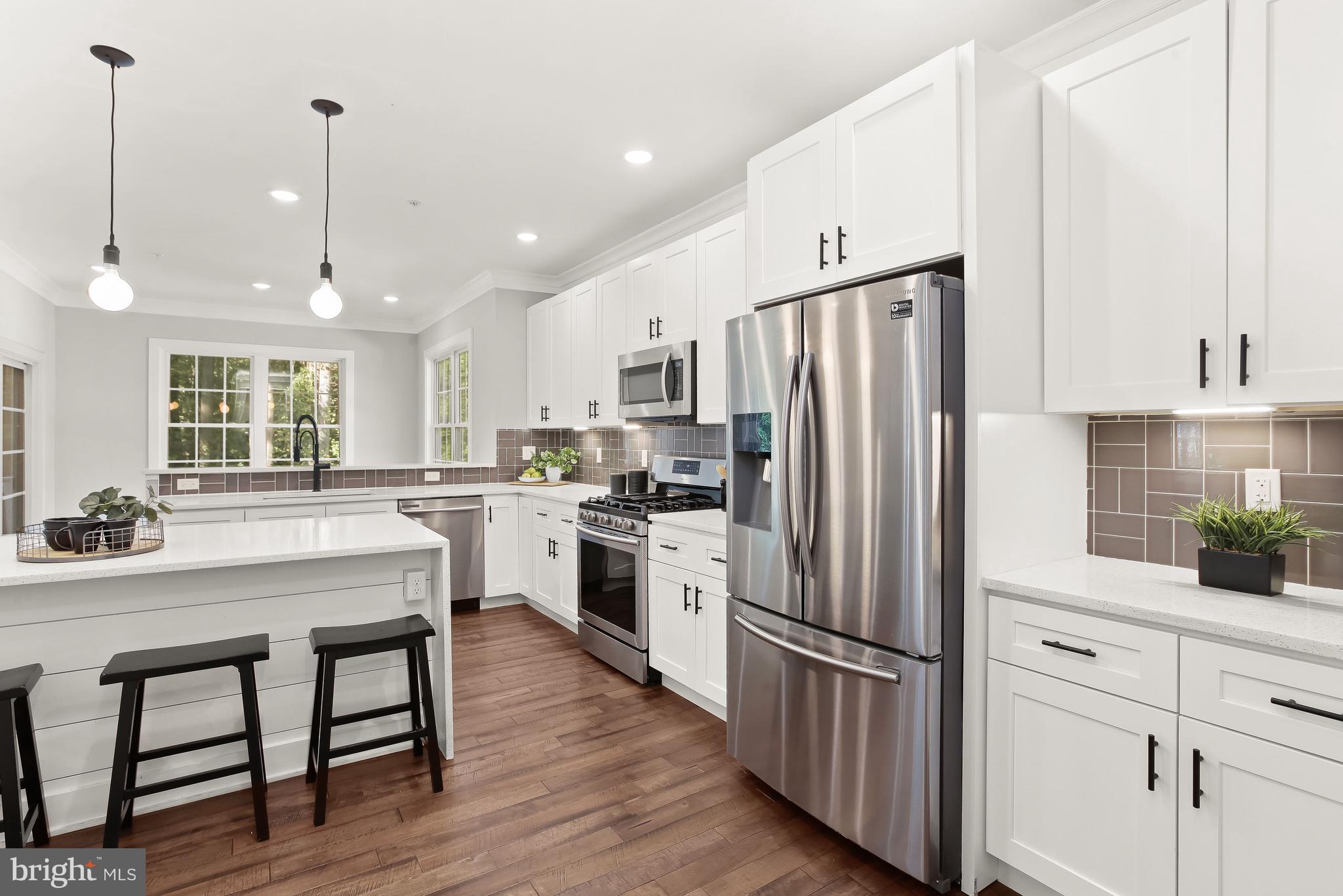 WINDSOR  MILL - Residential