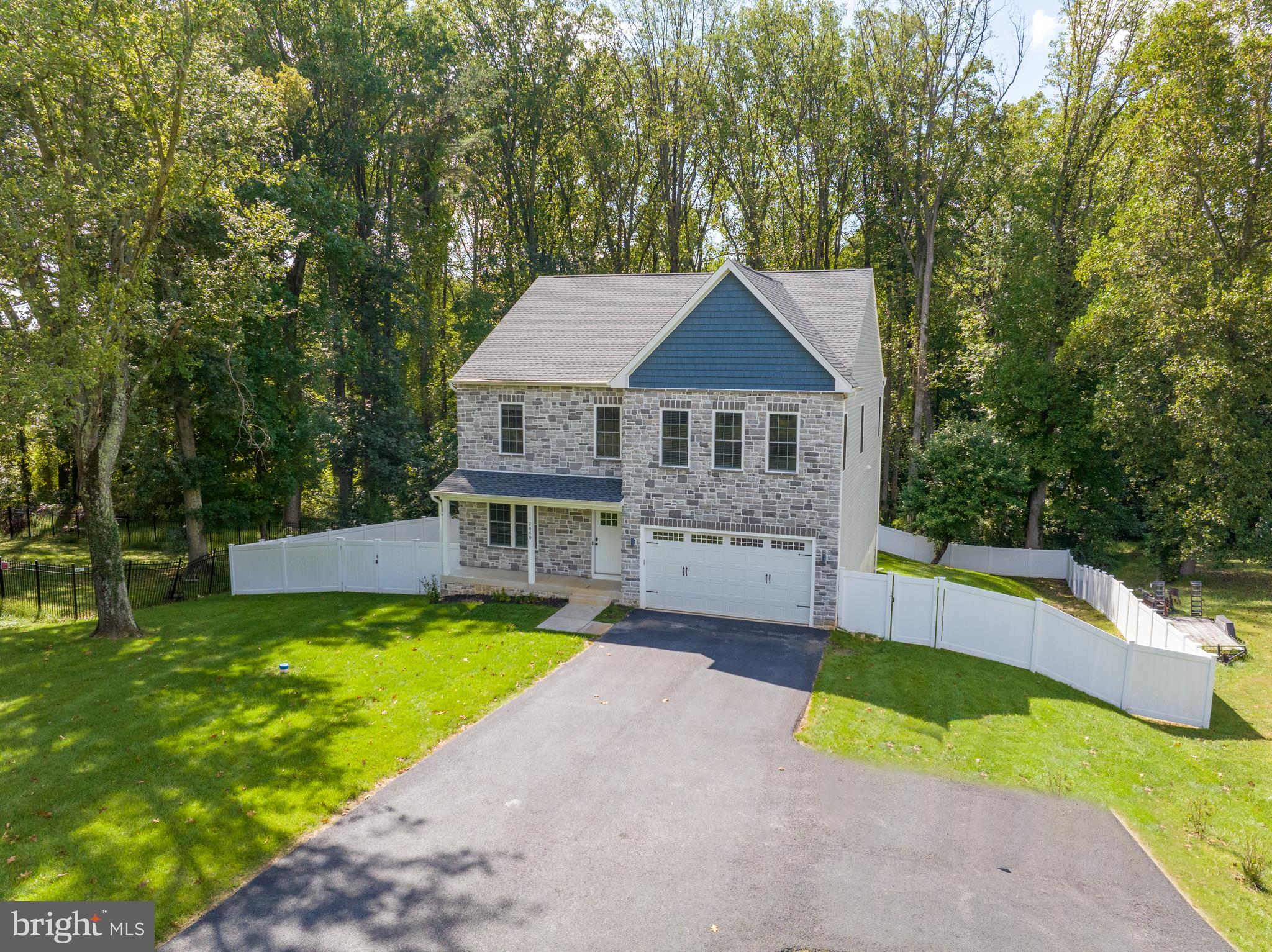 WINDSOR  MILL - Residential