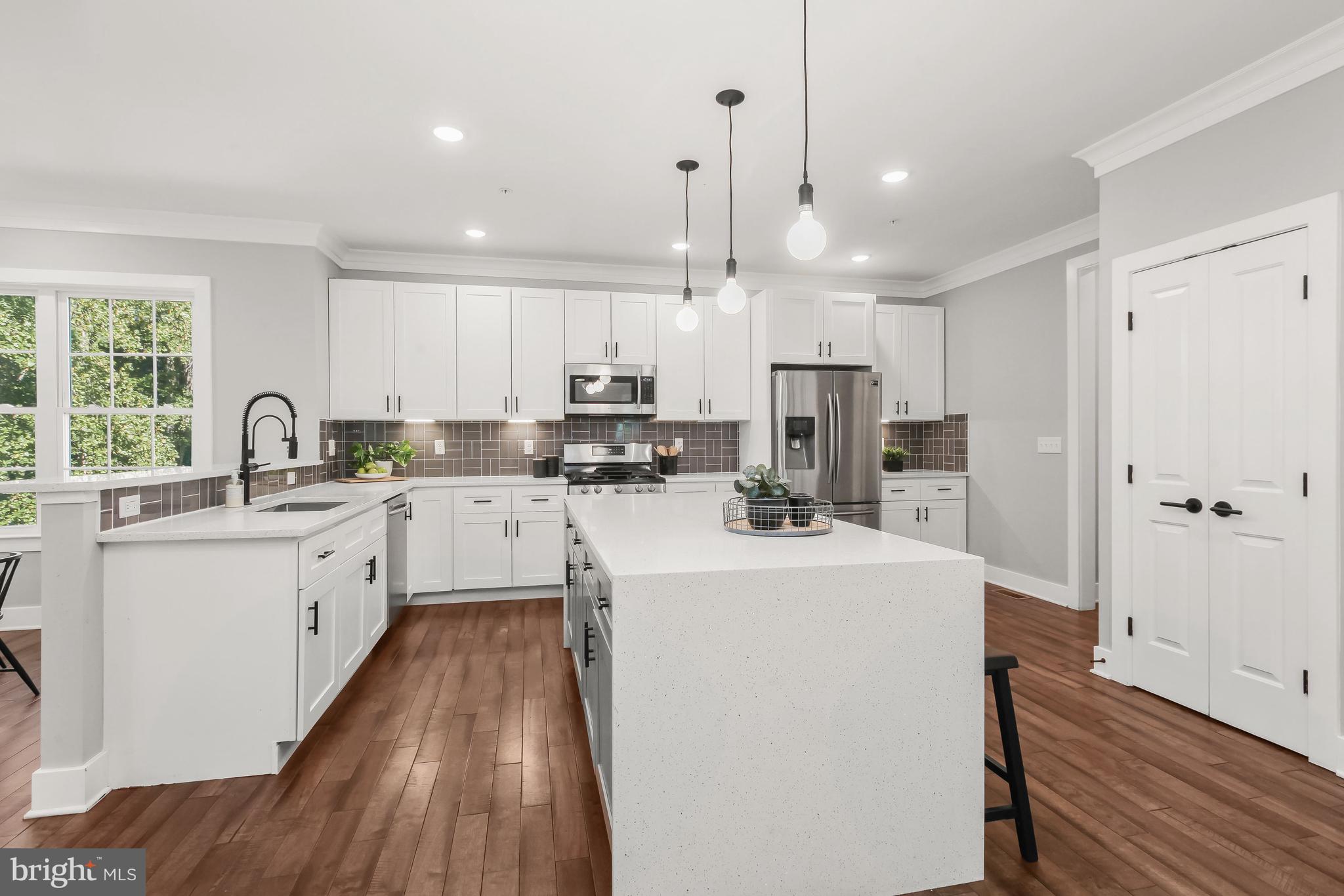 WINDSOR  MILL - Residential