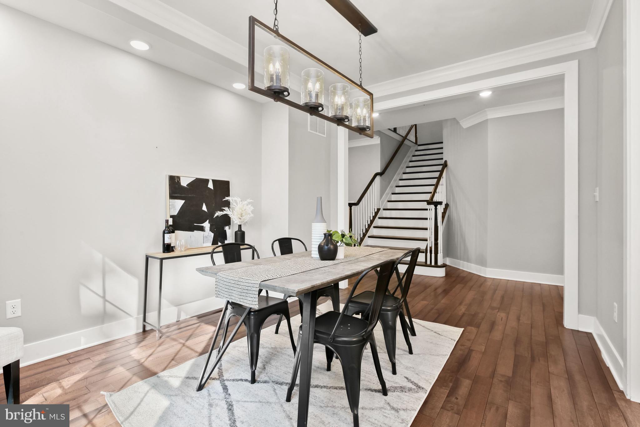 WINDSOR  MILL - Residential