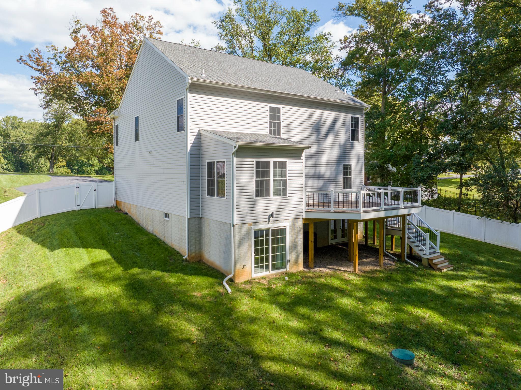 WINDSOR  MILL - Residential