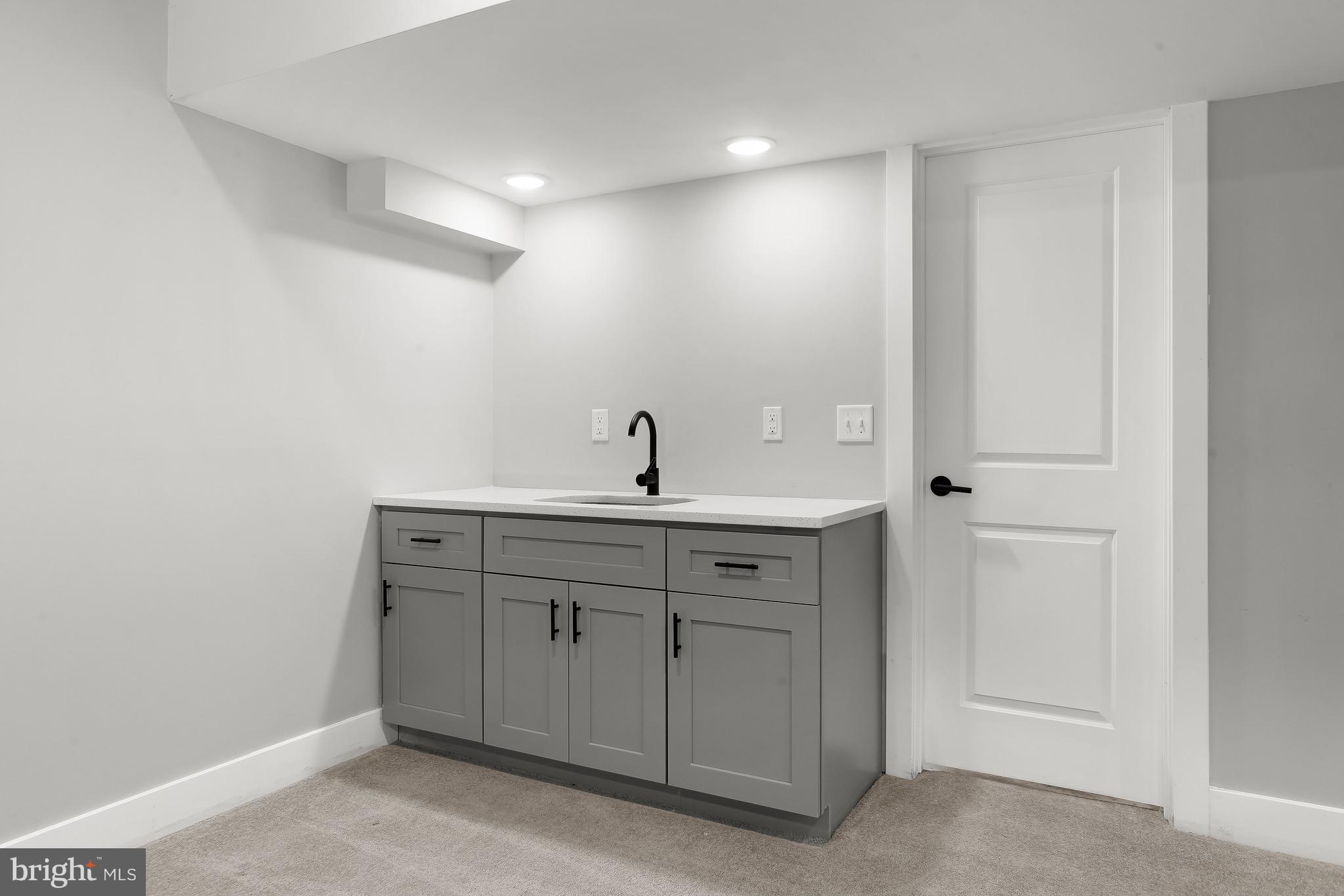 WINDSOR  MILL - Residential