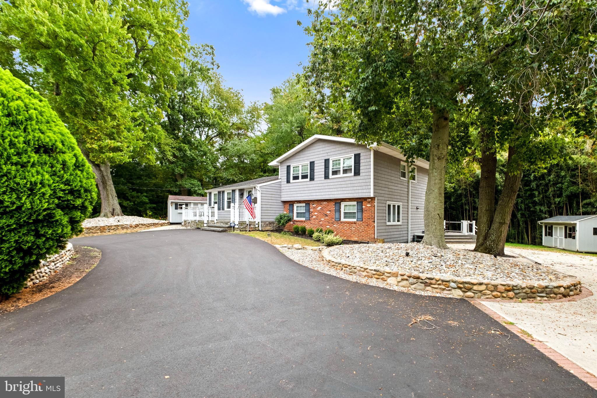 275 S PARK DRIVE