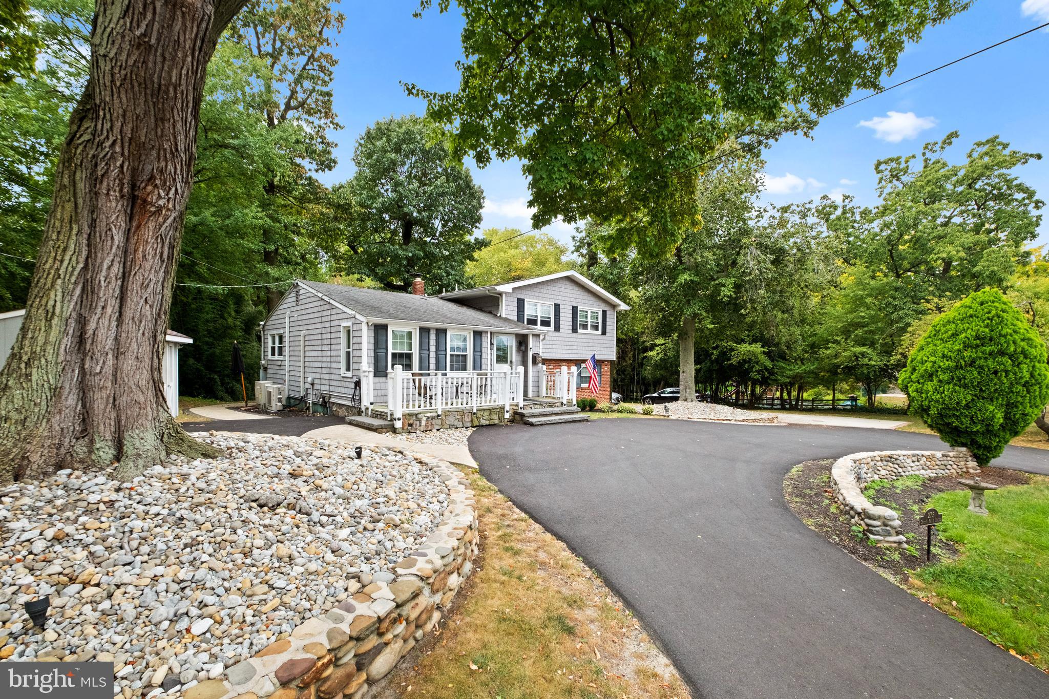 275 S PARK DRIVE