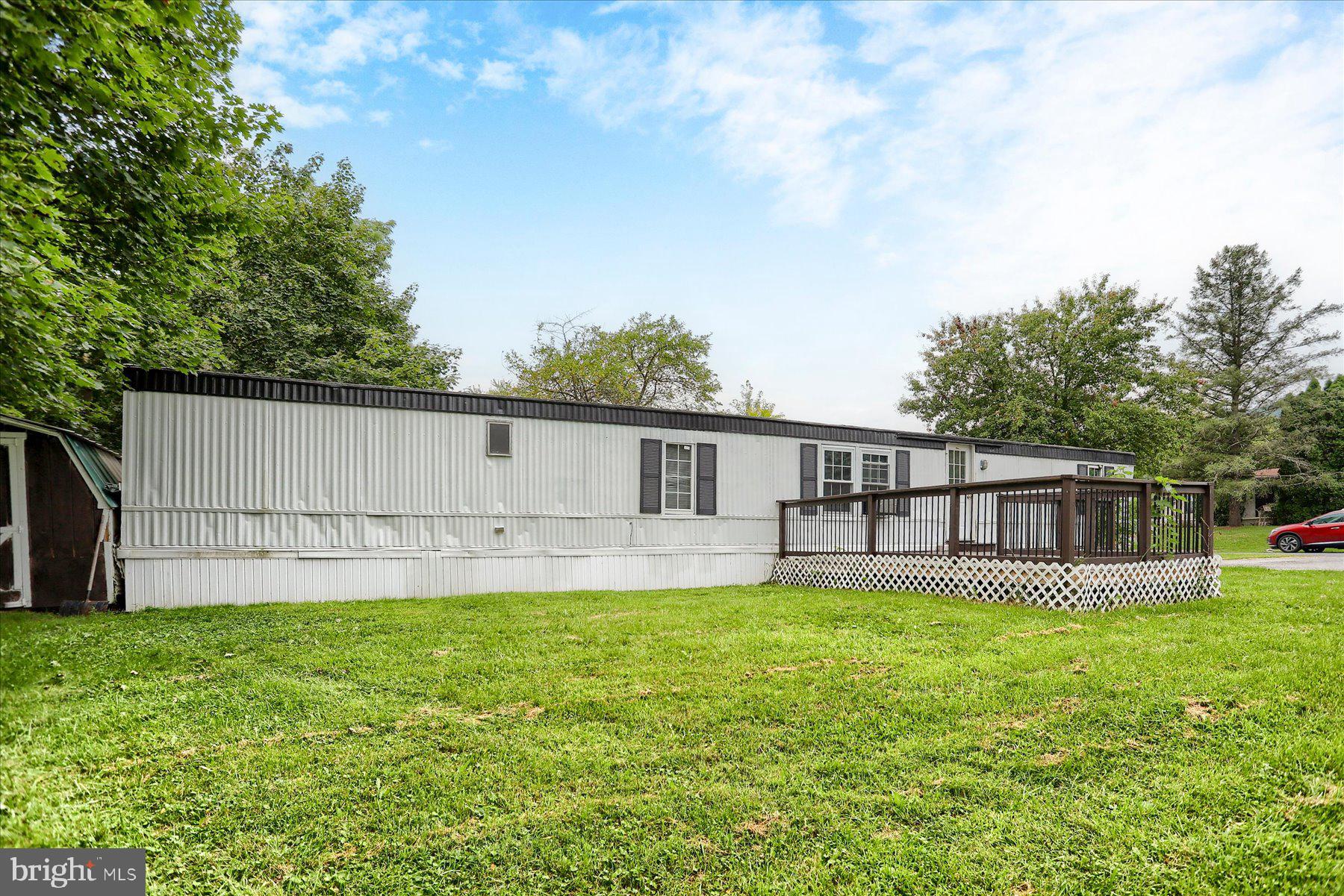 18 AMARA LANE