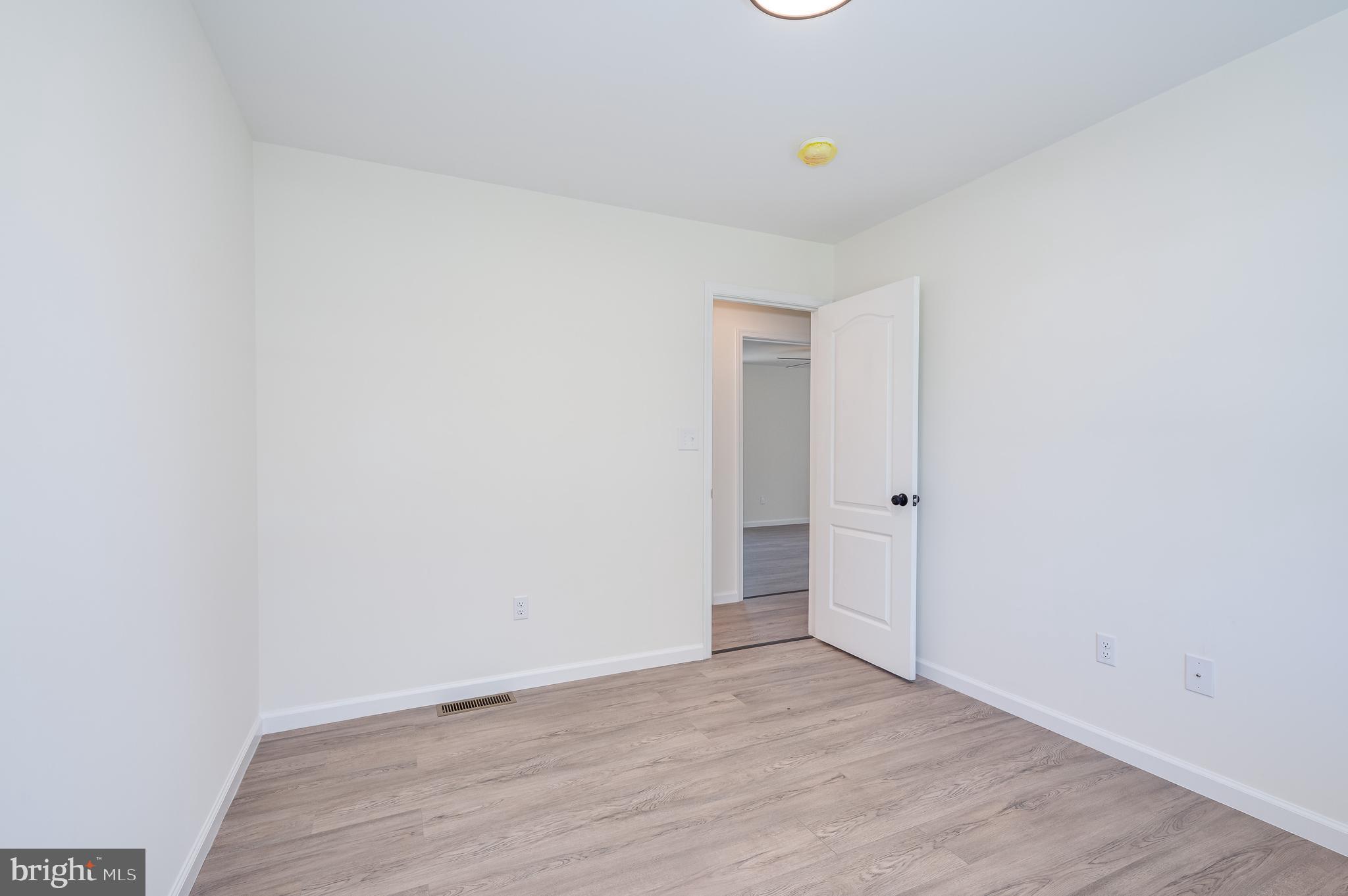 MOUNTAIN VIEW ACRES - Residential