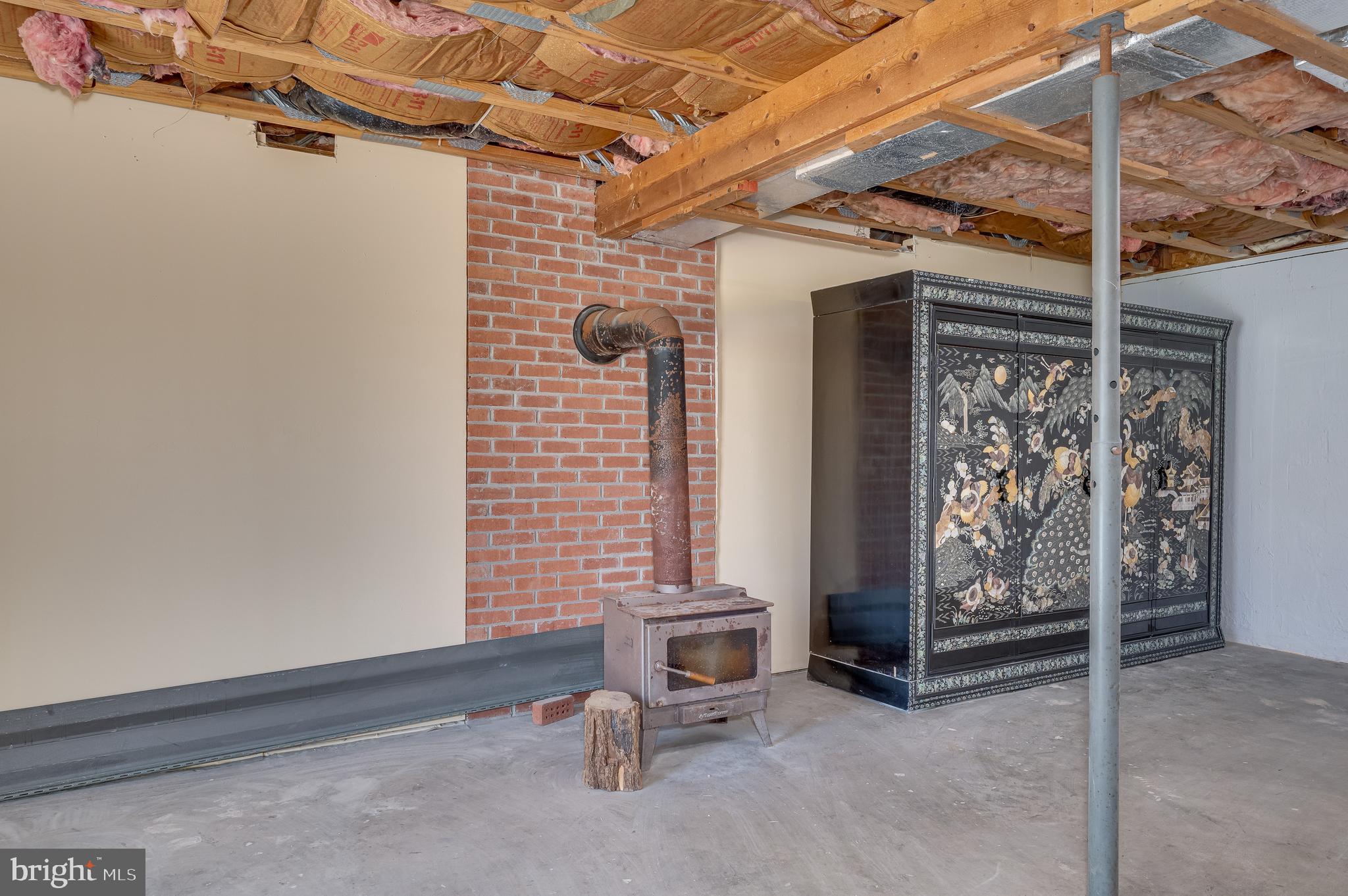 MOUNTAIN VIEW ACRES - Residential