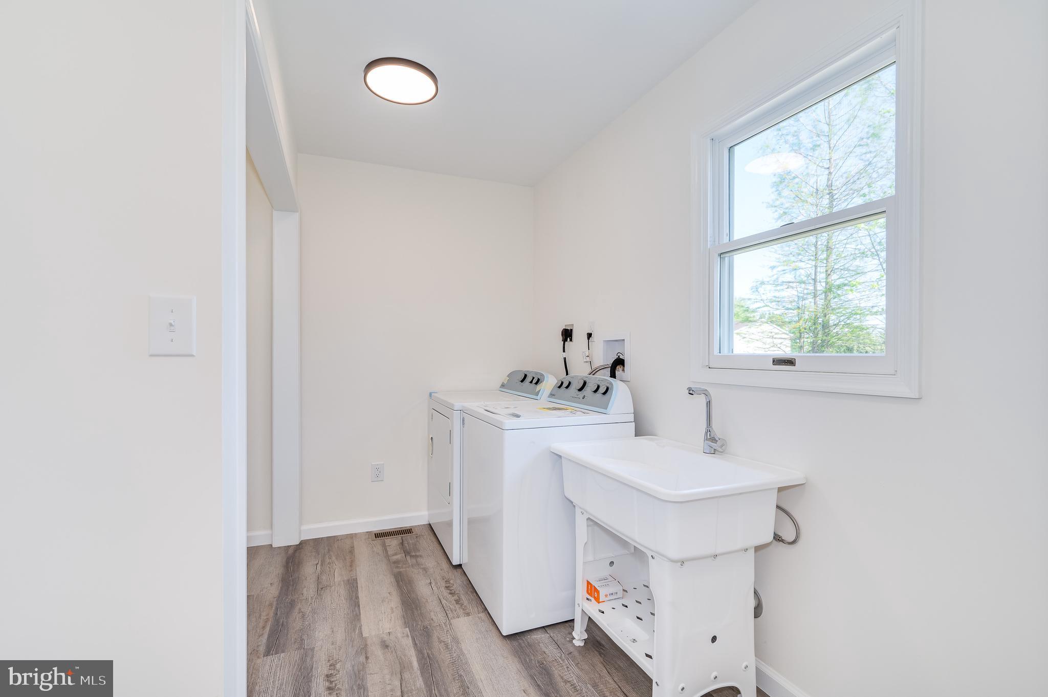 MOUNTAIN VIEW ACRES - Residential