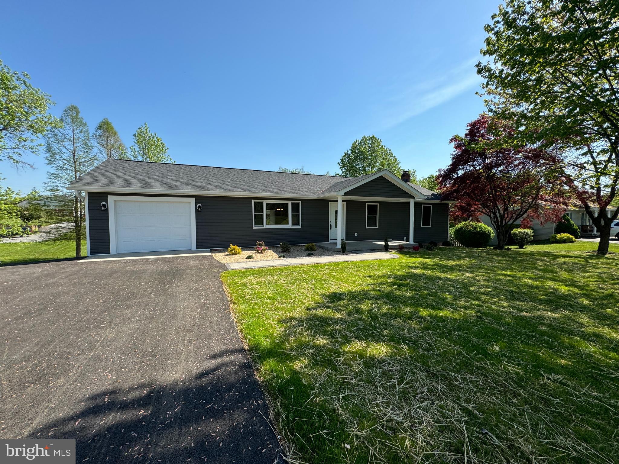 MOUNTAIN VIEW ACRES - Residential