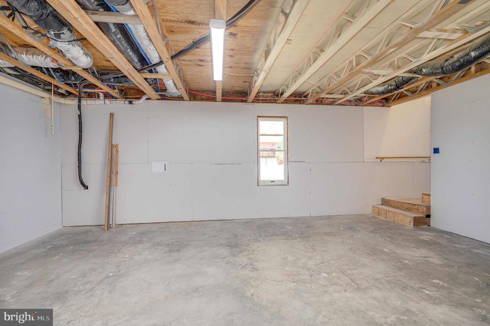 MOUNTAIN VIEW ACRES - Residential