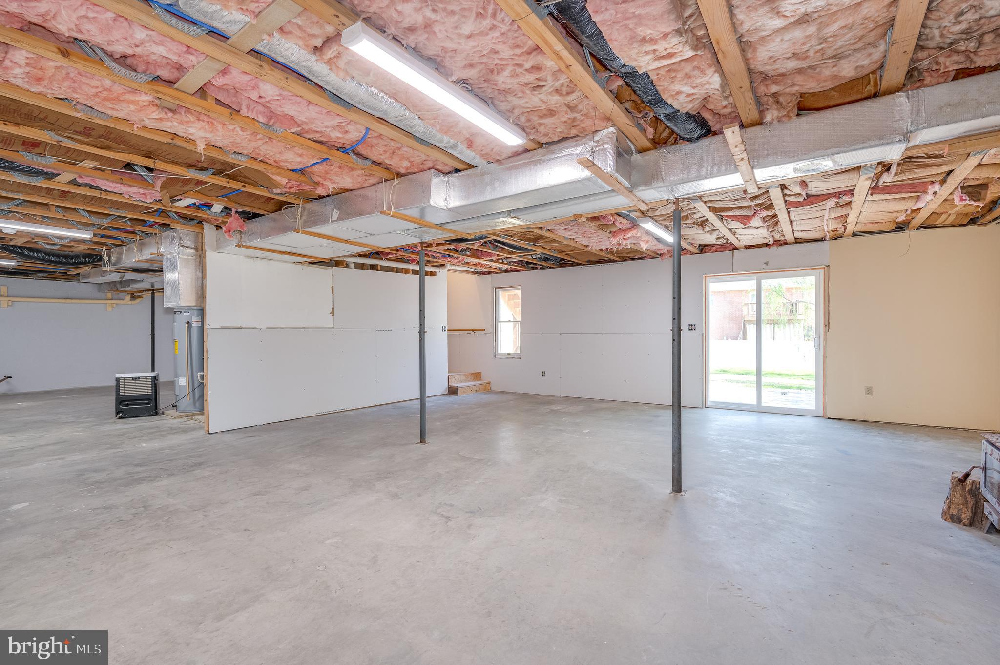 MOUNTAIN VIEW ACRES - Residential