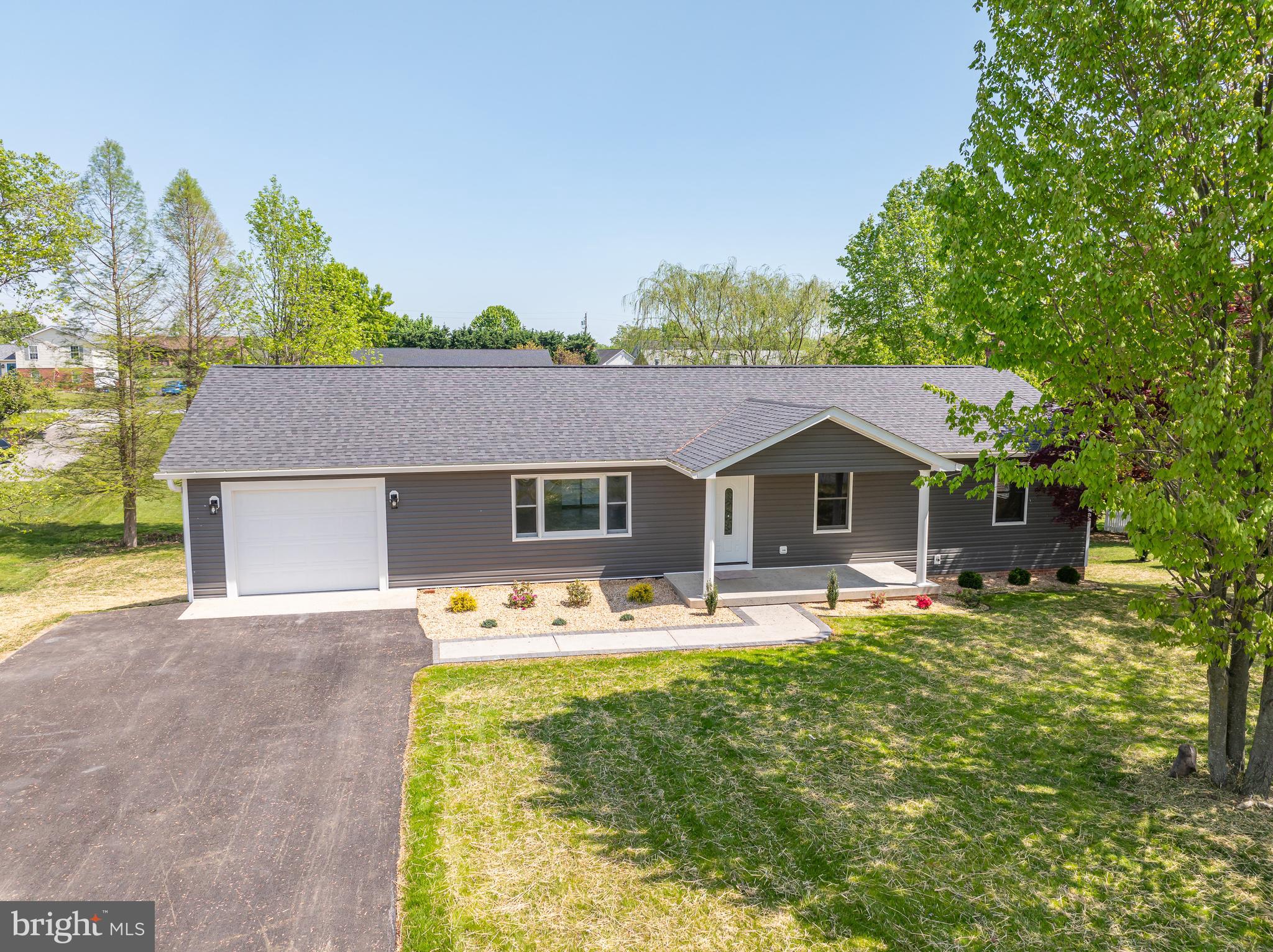 MOUNTAIN VIEW ACRES - Residential