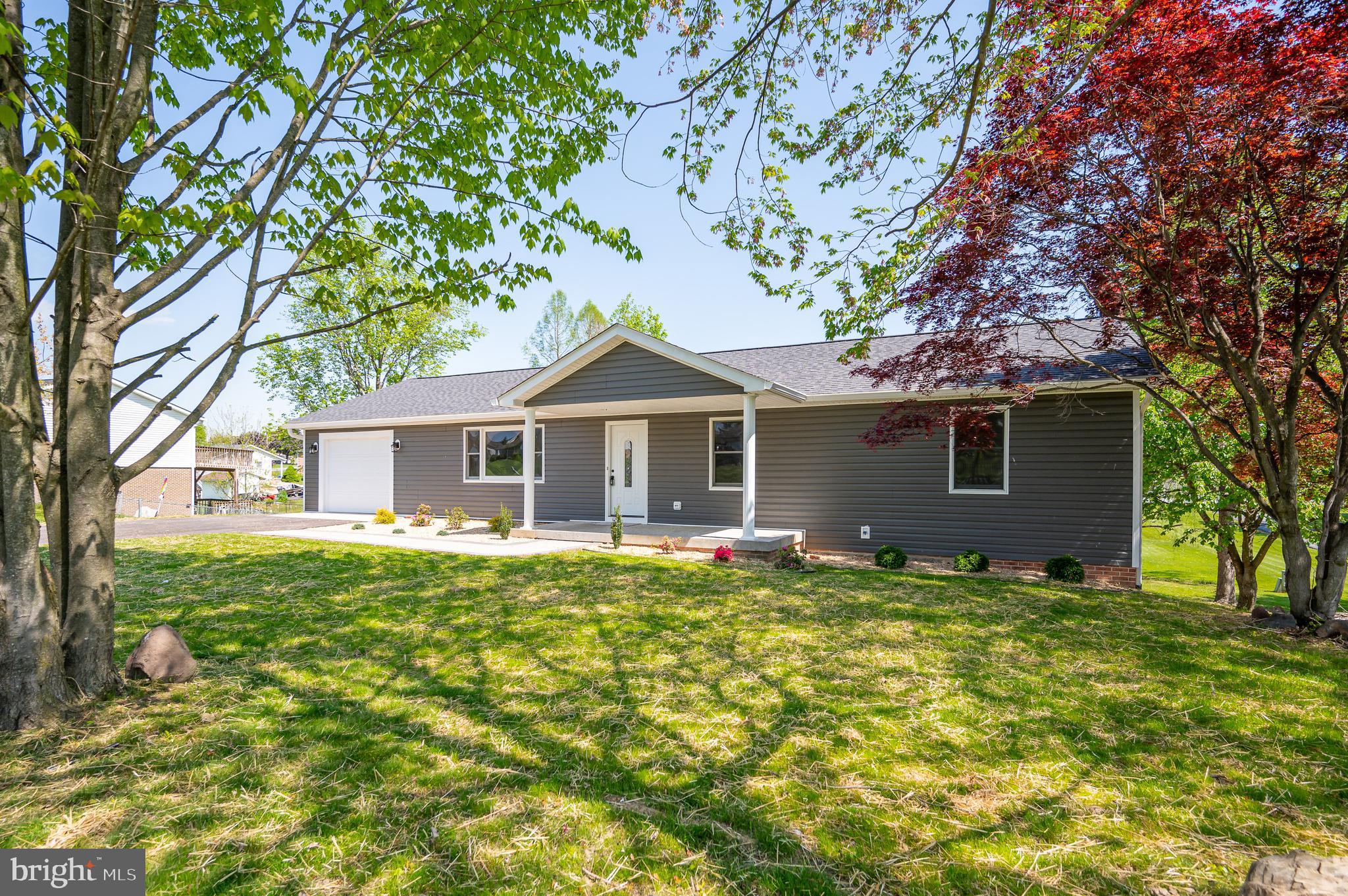 MOUNTAIN VIEW ACRES - Residential