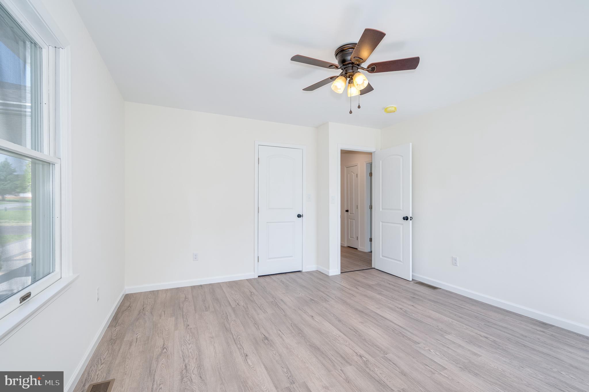 MOUNTAIN VIEW ACRES - Residential