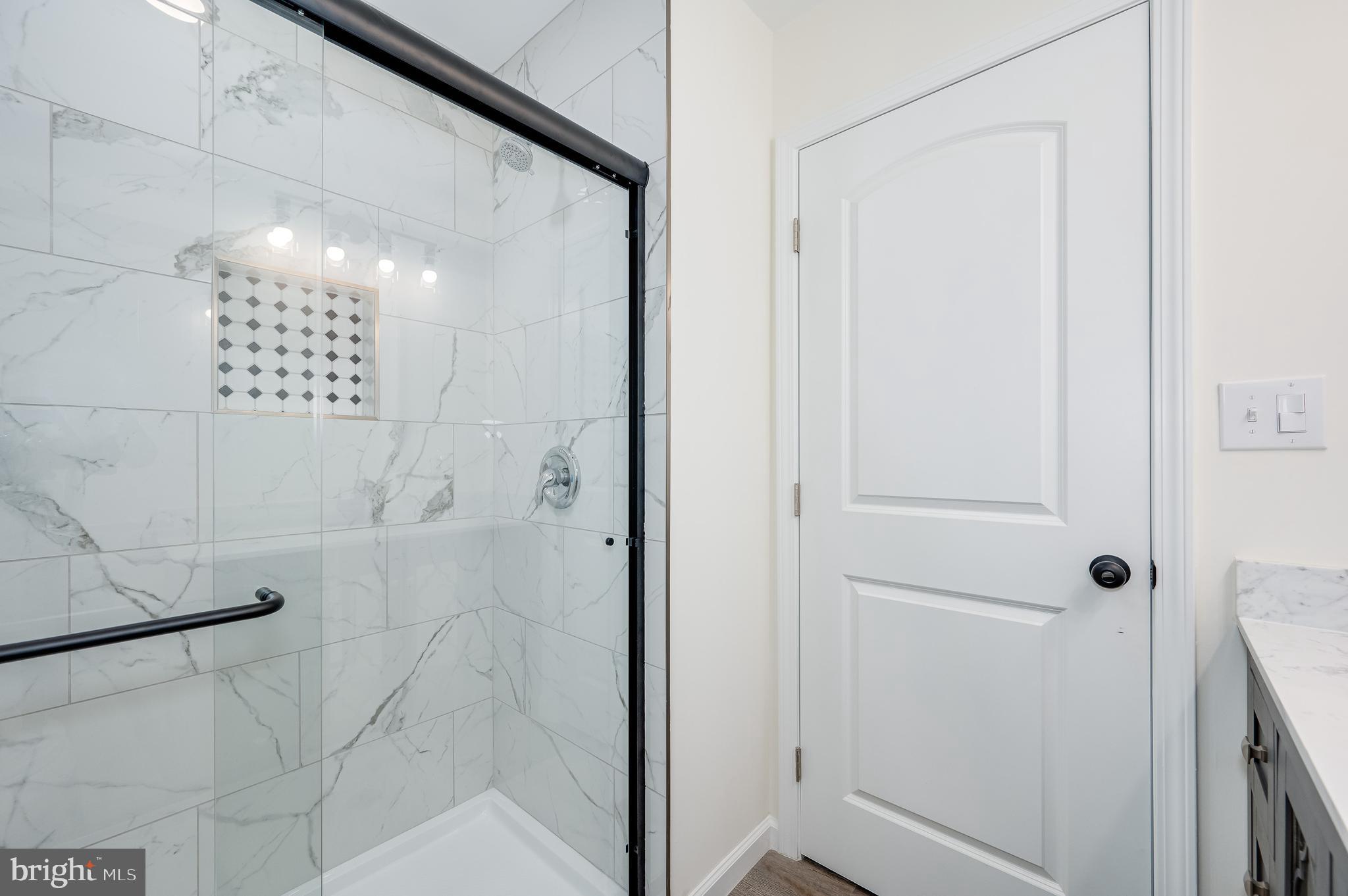 MOUNTAIN VIEW ACRES - Residential