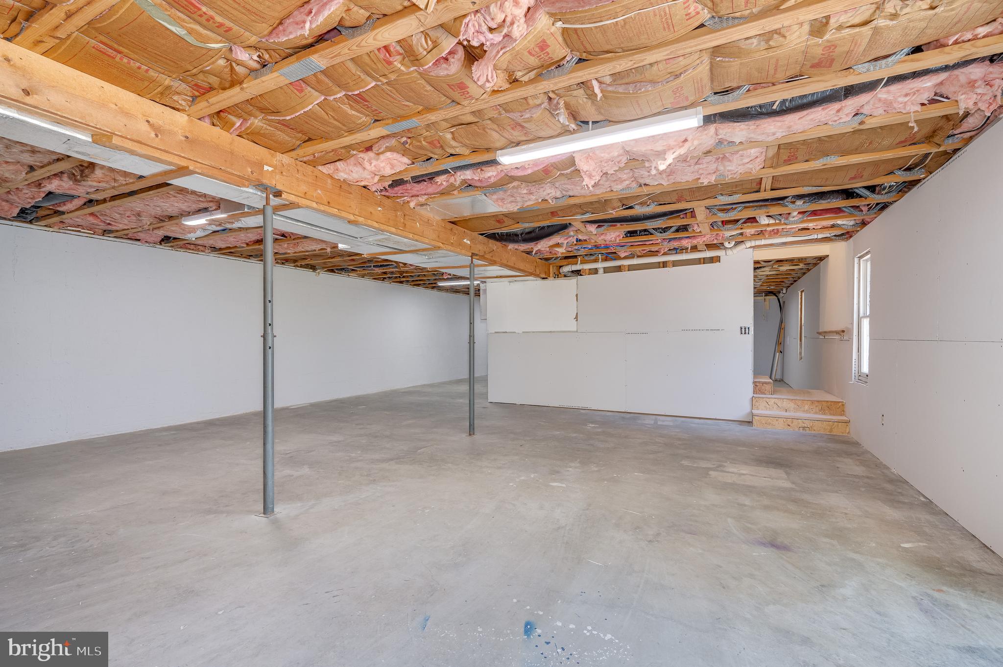 MOUNTAIN VIEW ACRES - Residential