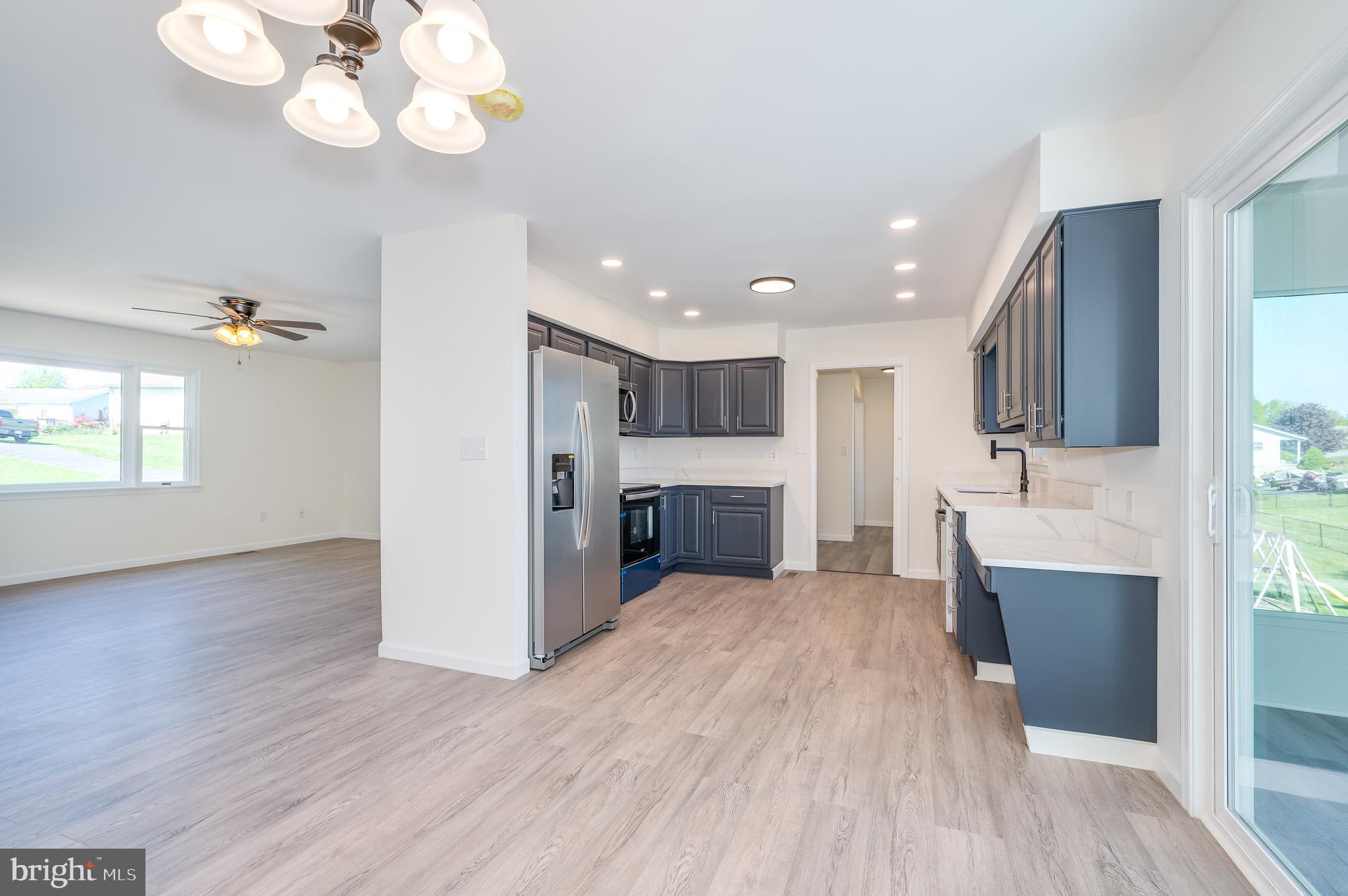 MOUNTAIN VIEW ACRES - Residential