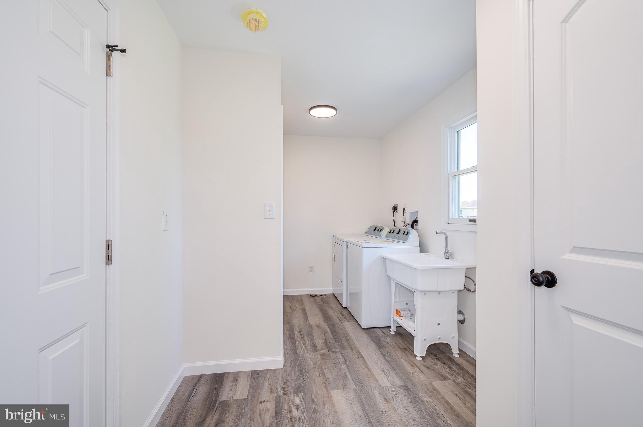 MOUNTAIN VIEW ACRES - Residential