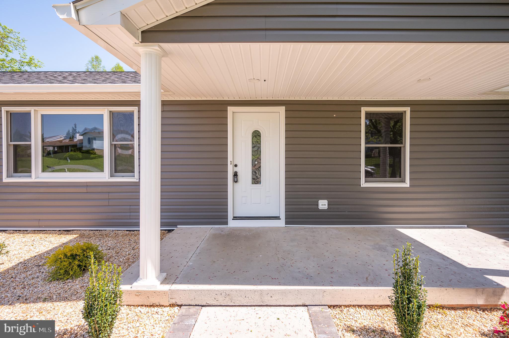 MOUNTAIN VIEW ACRES - Residential