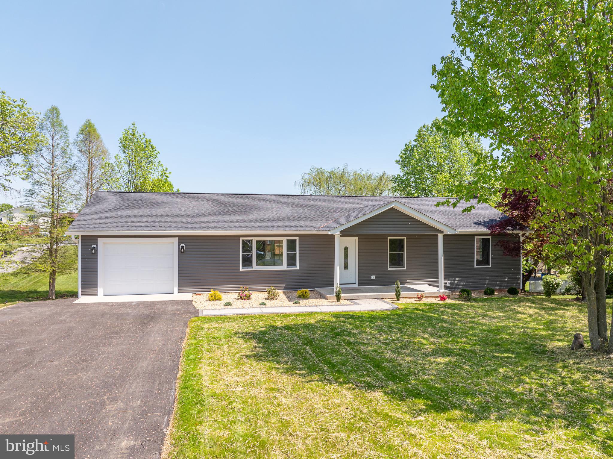 MOUNTAIN VIEW ACRES - Residential