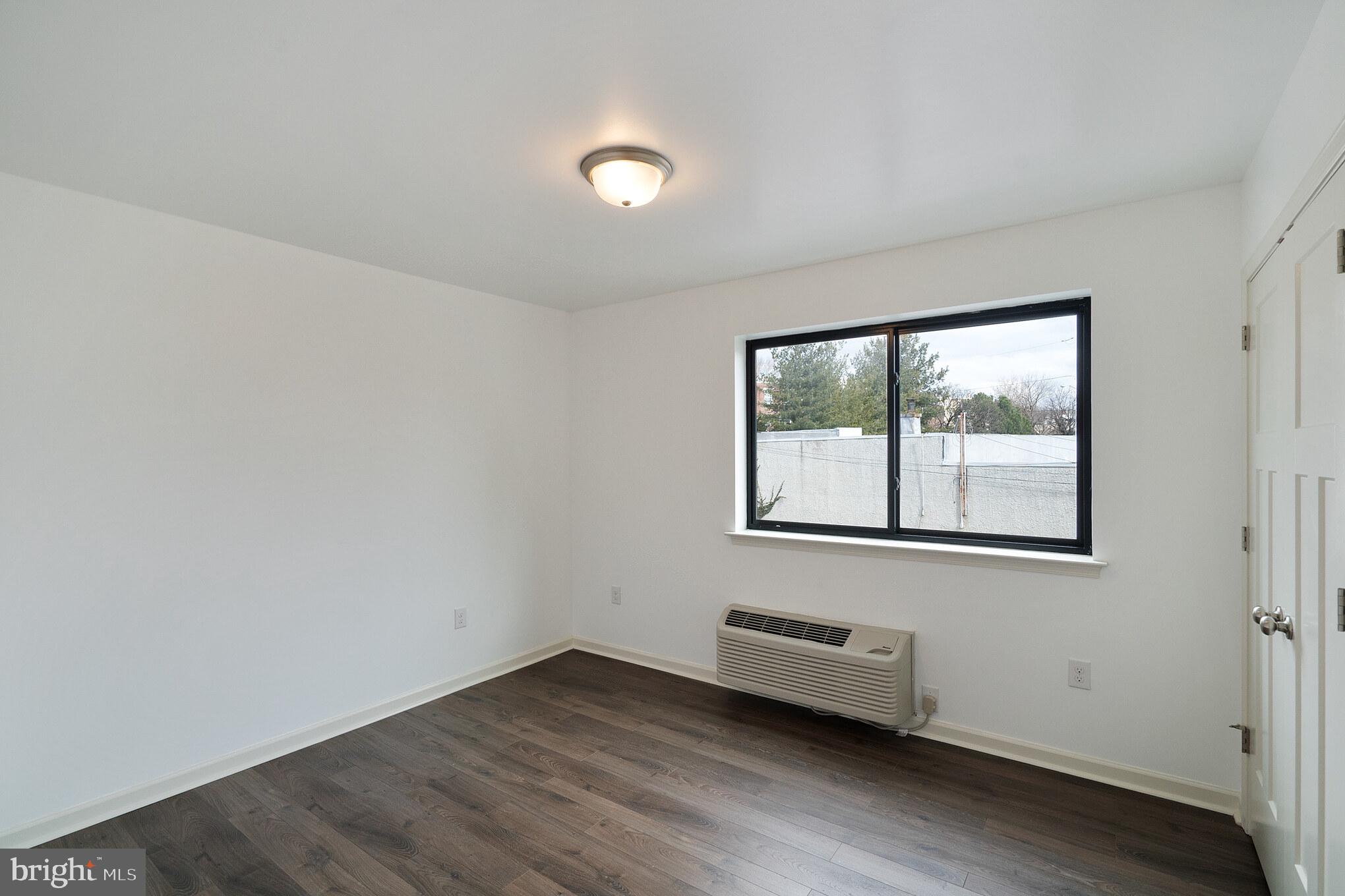 5420 RIDGE AVENUE 301