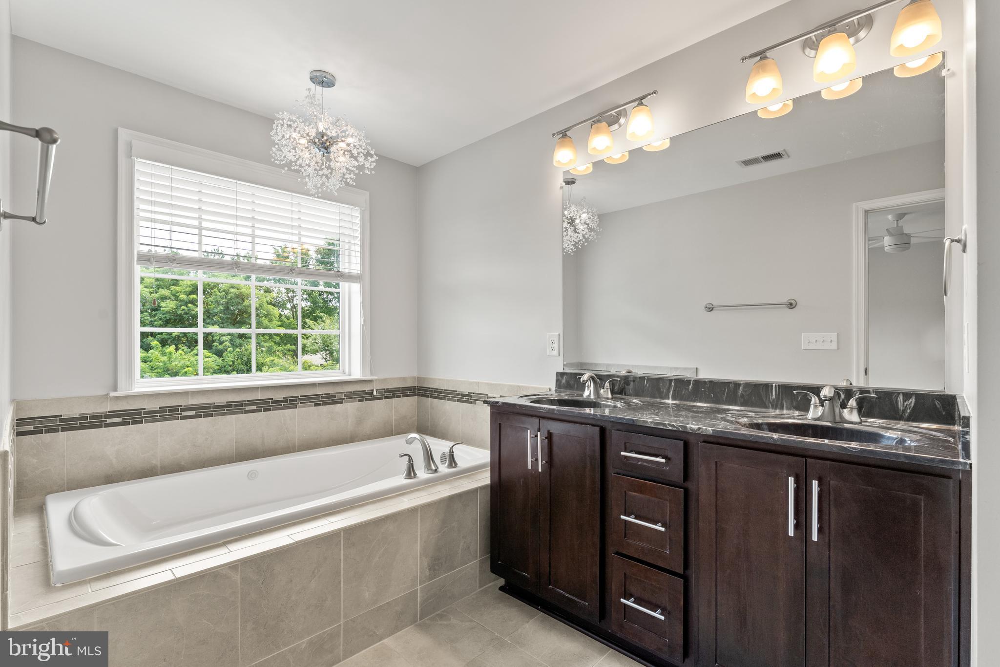 COWAN CROSSING - Residential