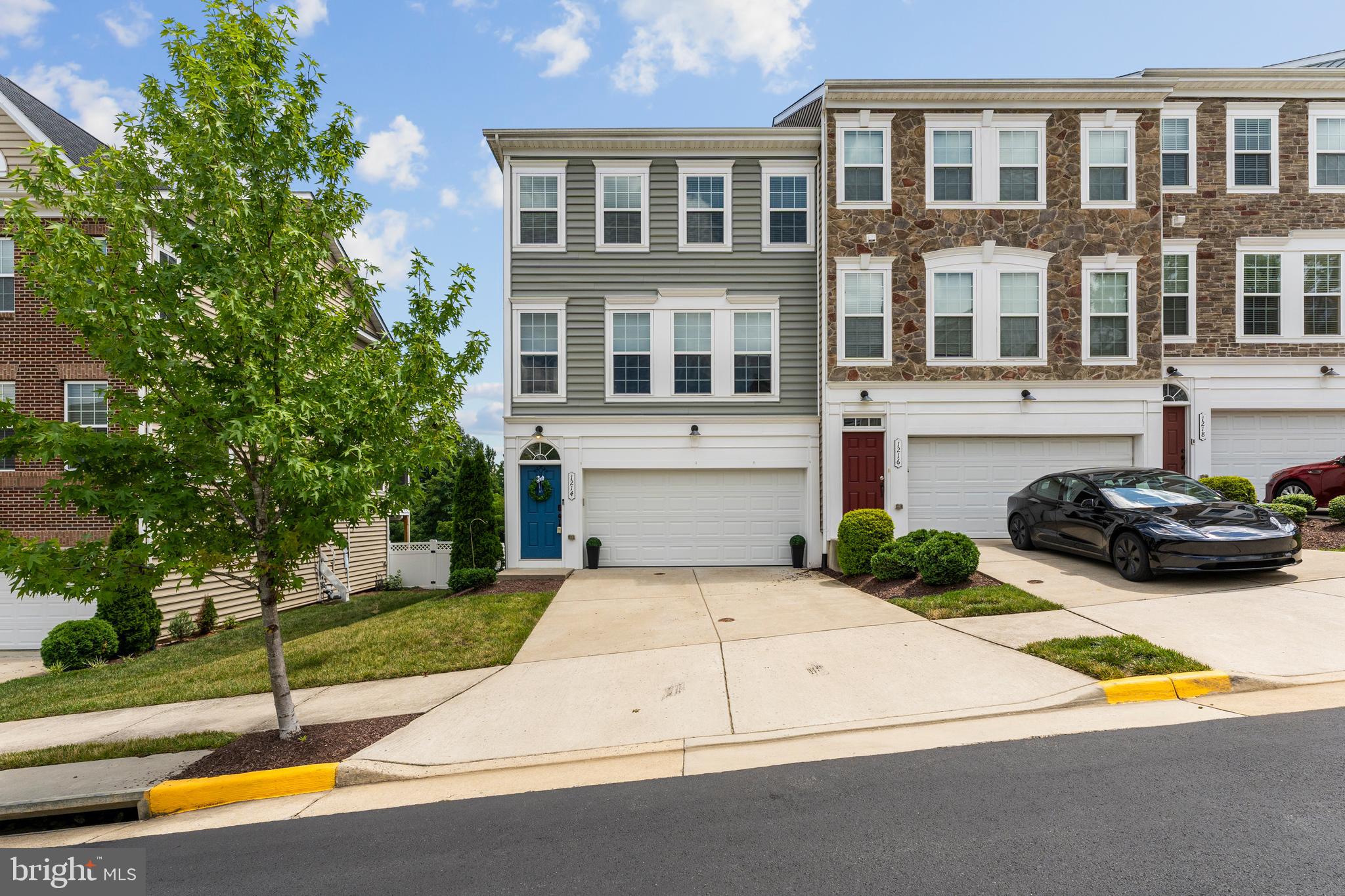 COWAN CROSSING - Residential