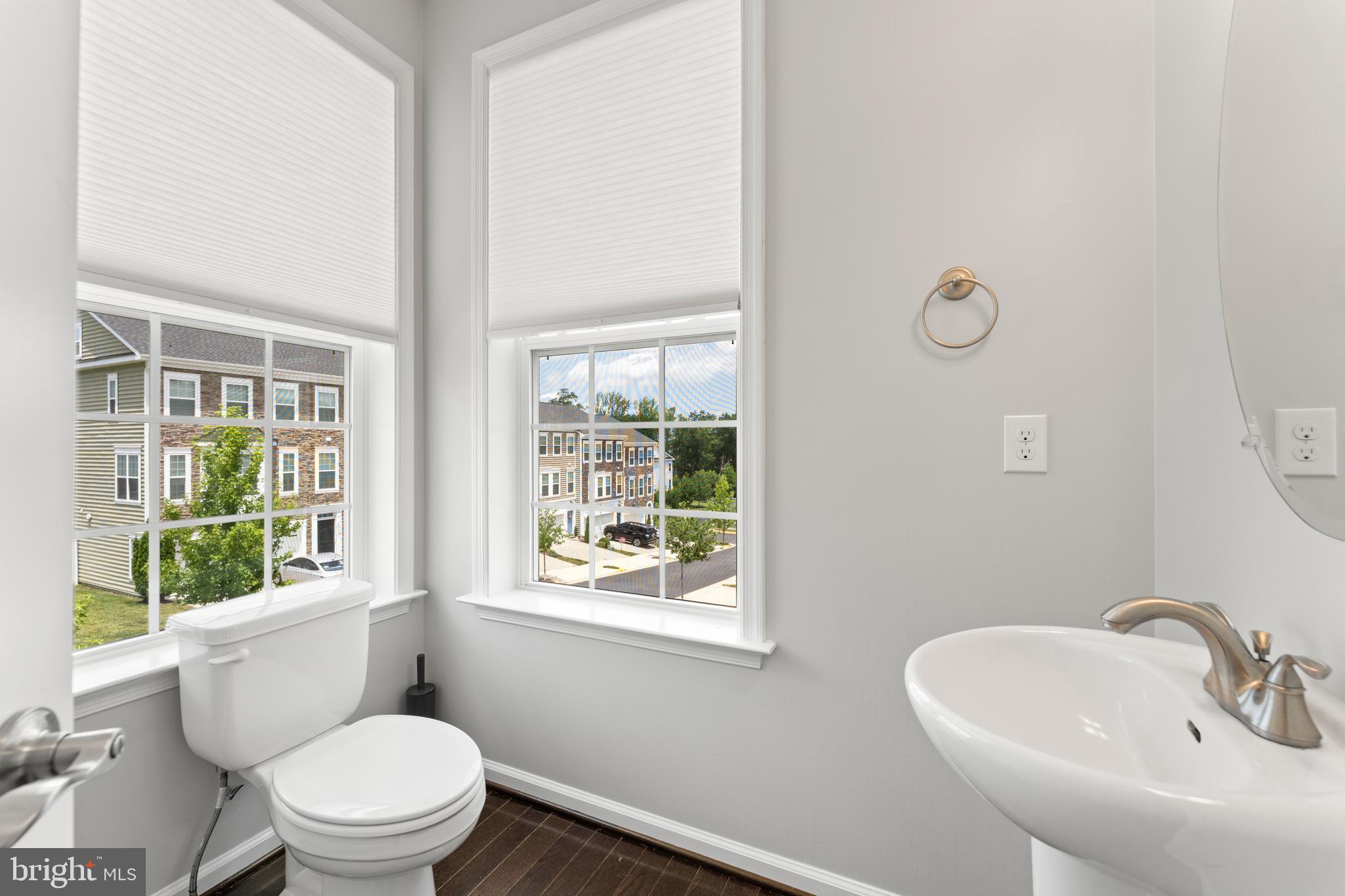 COWAN CROSSING - Residential