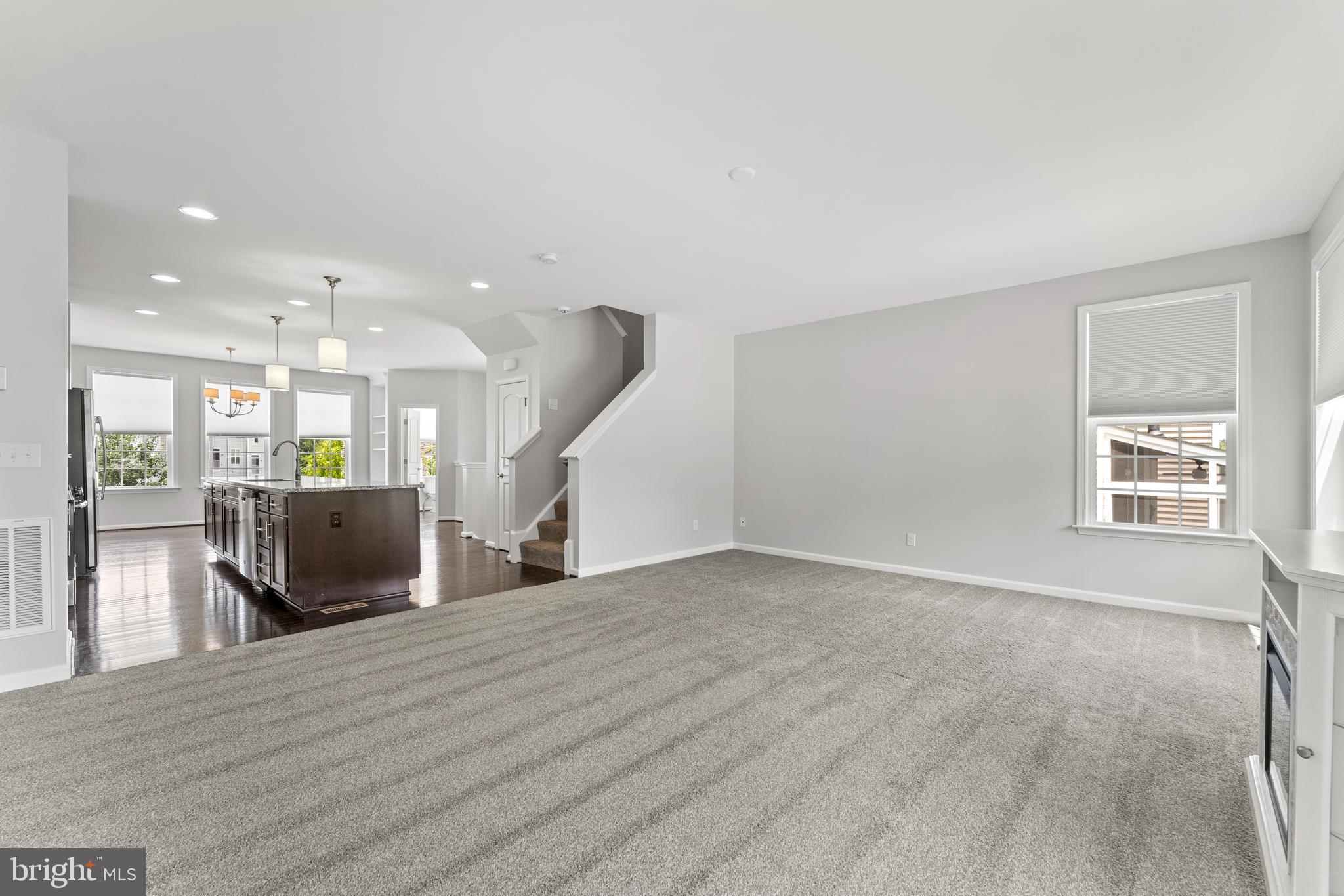 COWAN CROSSING - Residential