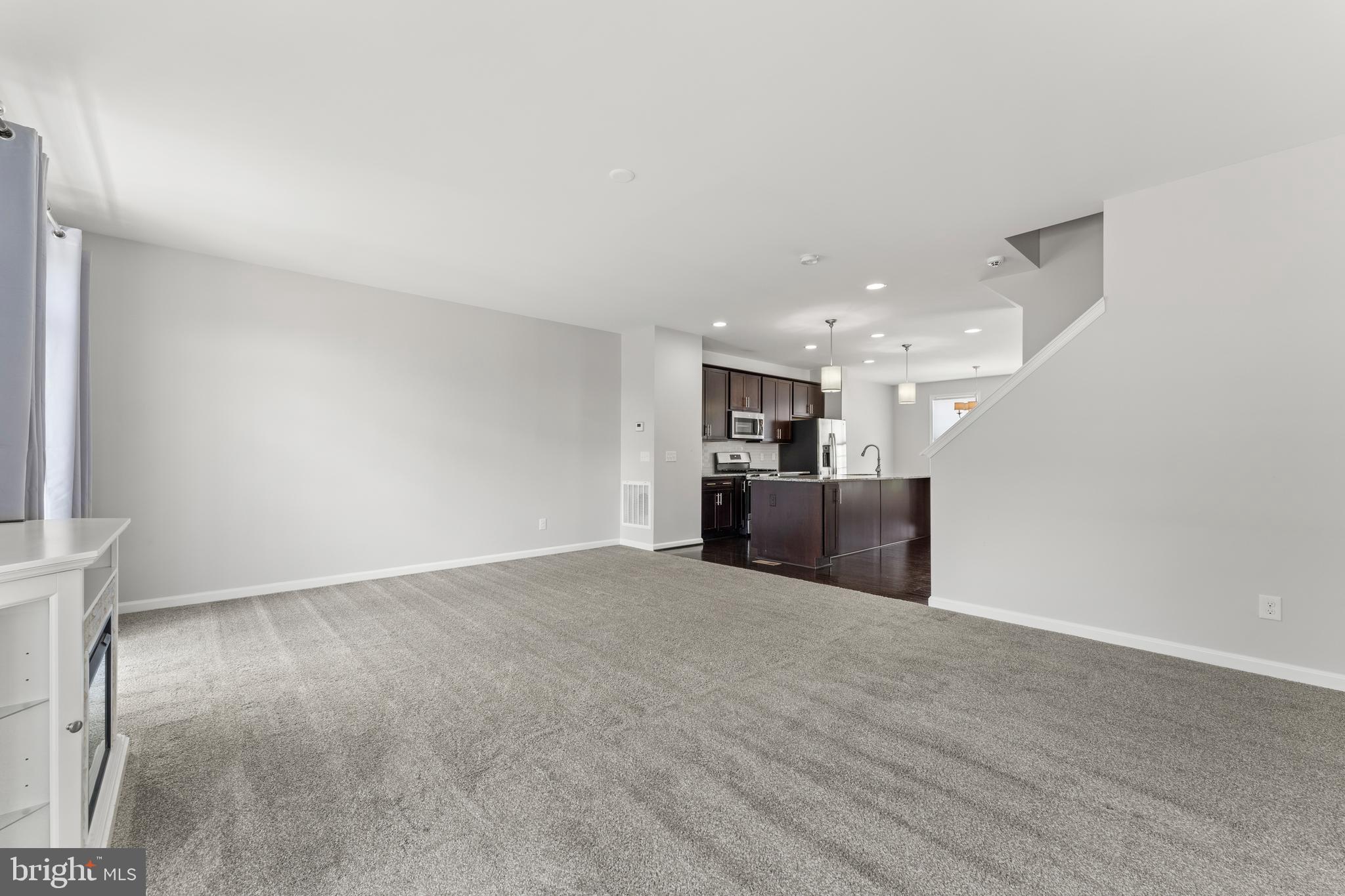 COWAN CROSSING - Residential