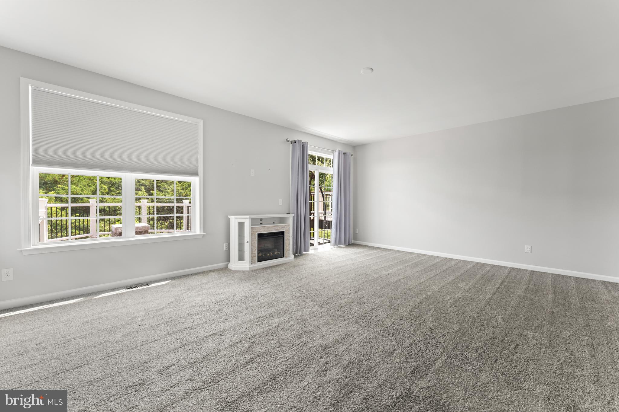 COWAN CROSSING - Residential