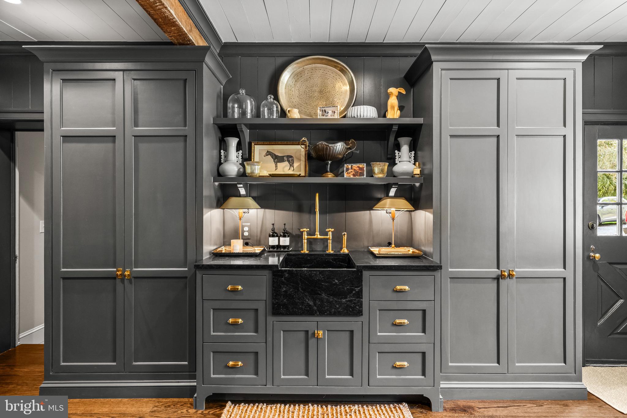 CAVES VALLEY - Residential