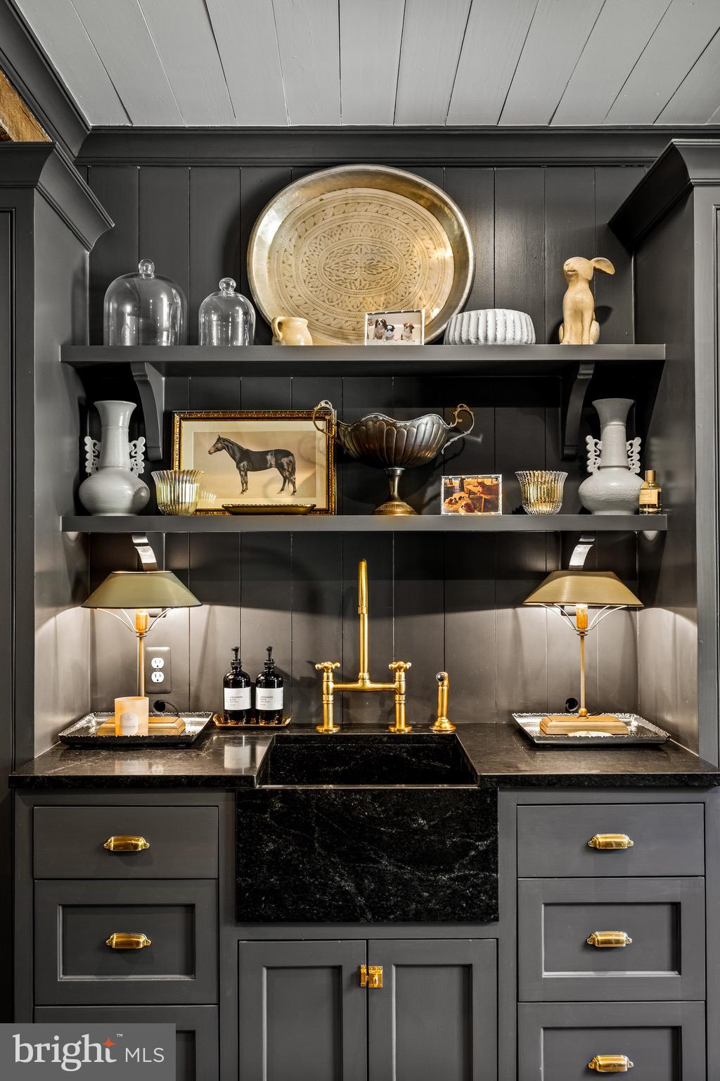 CAVES VALLEY - Residential