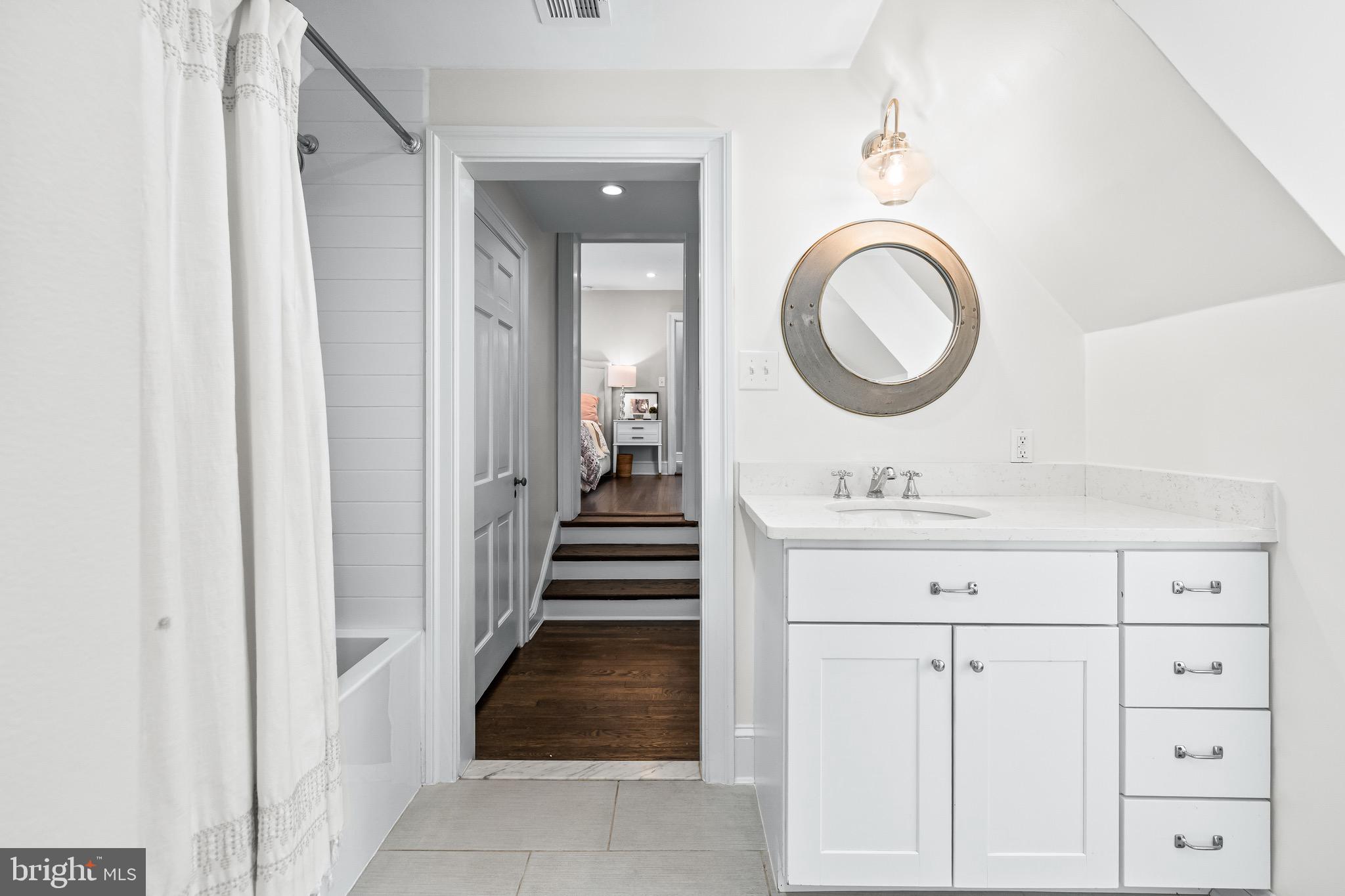 CAVES VALLEY - Residential