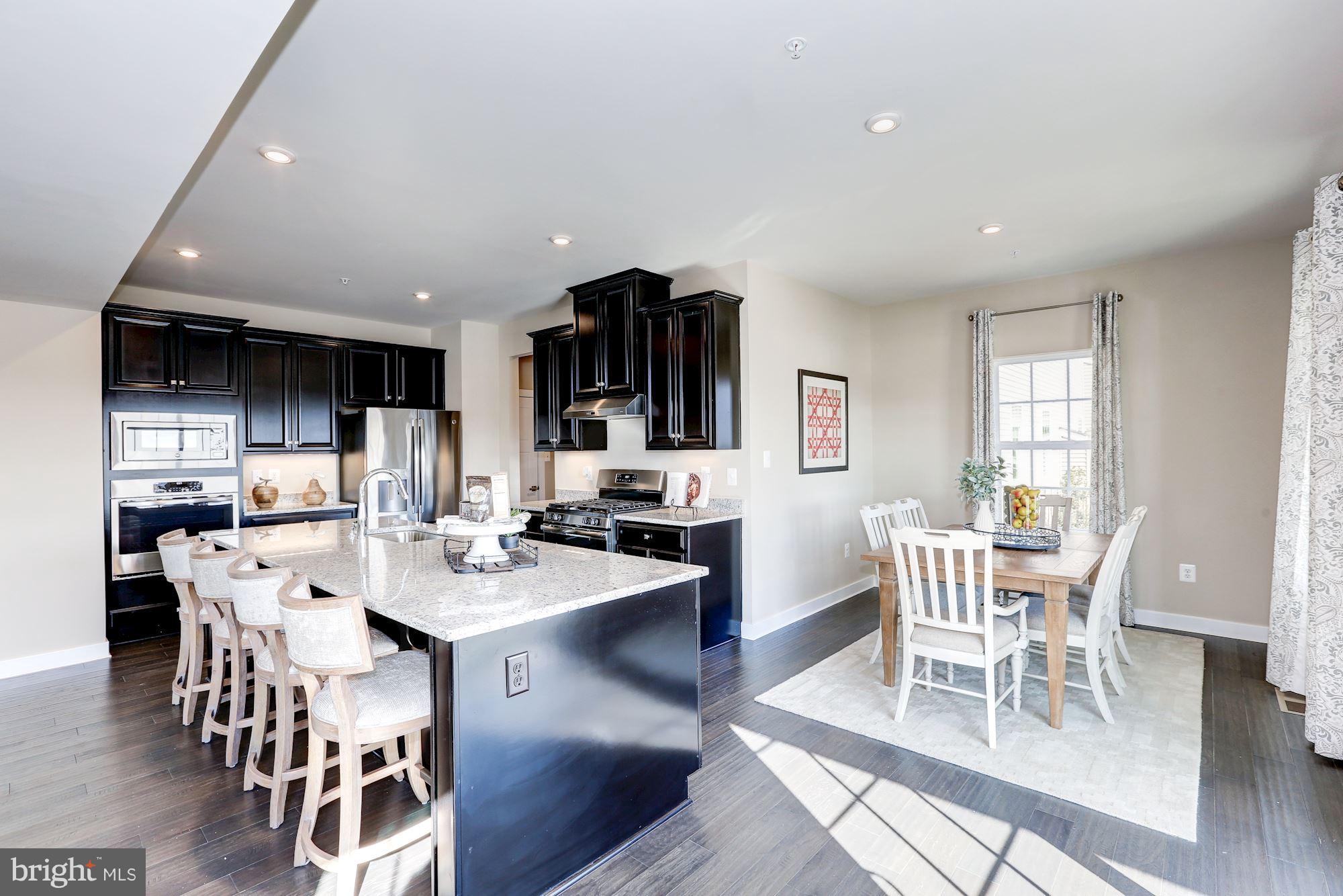 CREEKSIDE VILLAGE - Residential